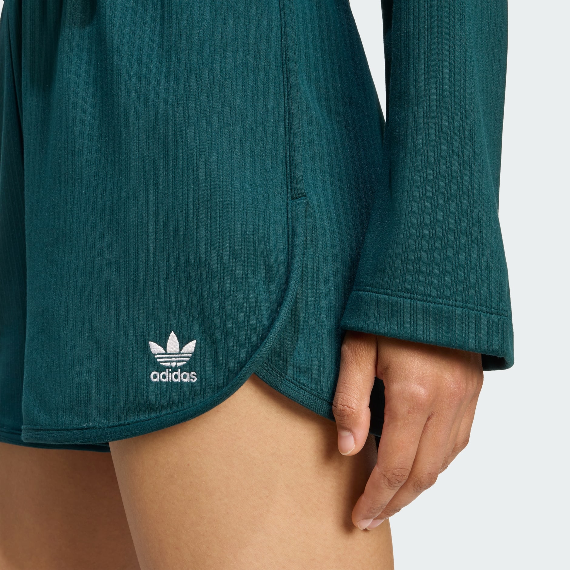 Essentials Winterized Wide Rib Shorts