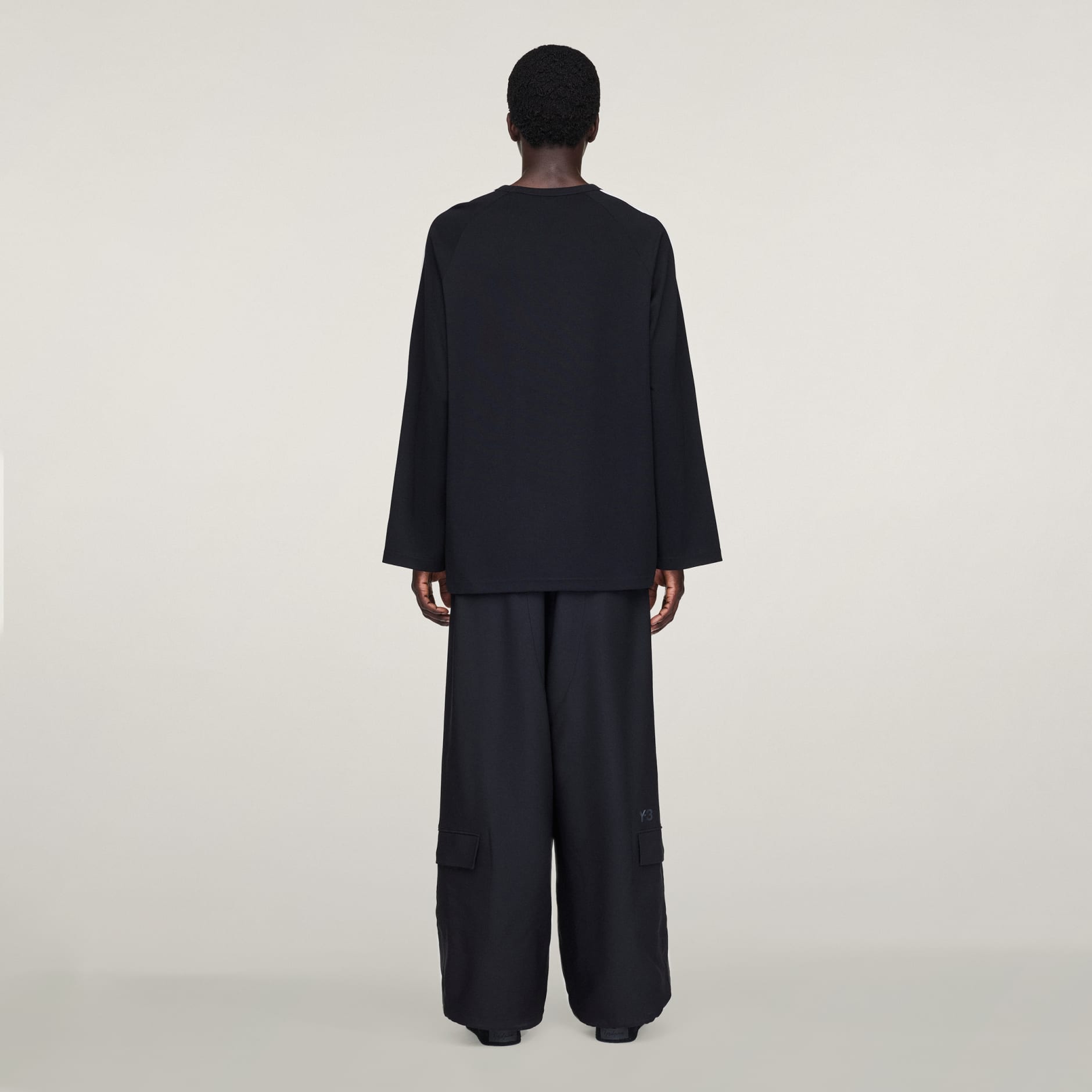 Tricou Y-3 cu m&acirc;necă lungă și 3 dungi