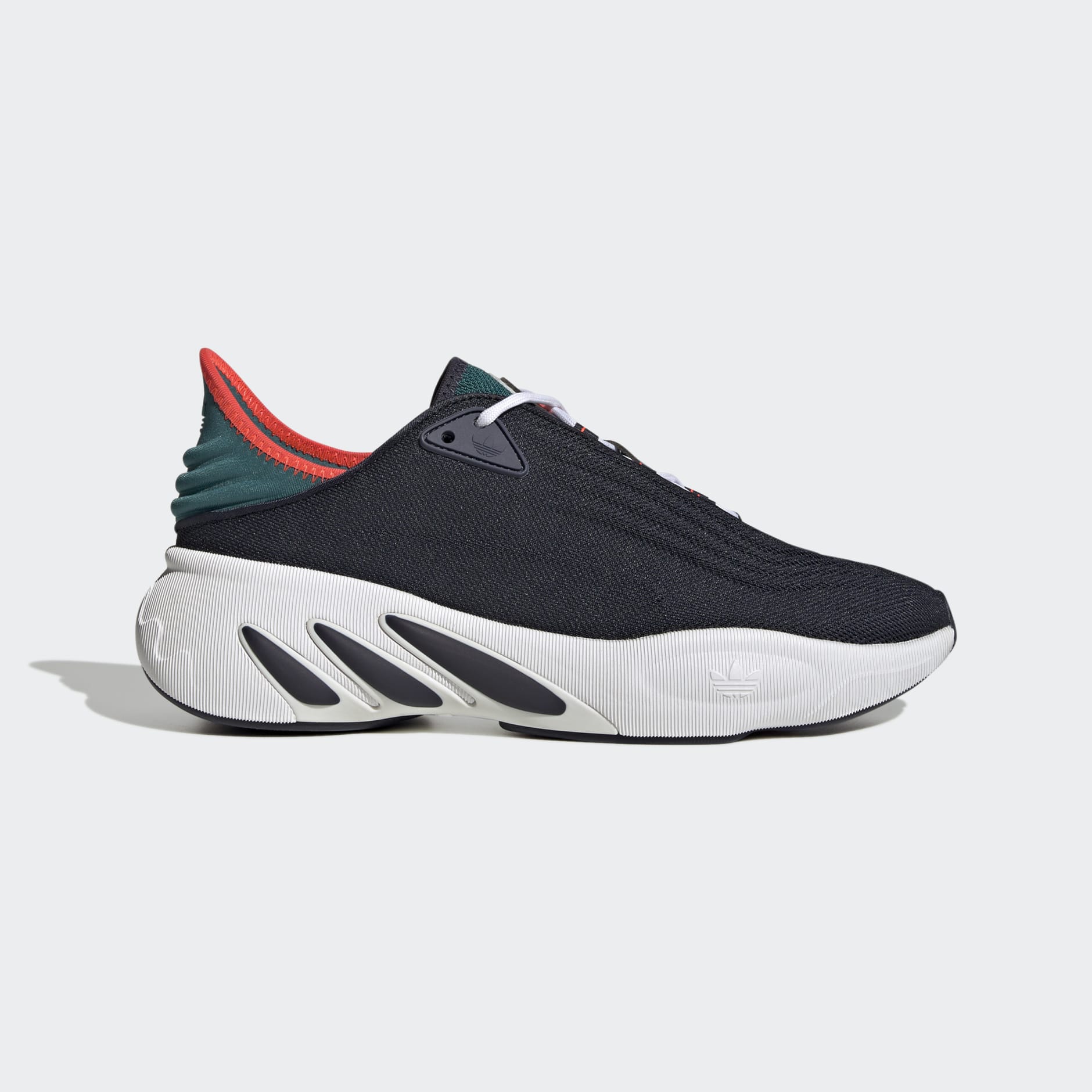 Tenis adidas SLTN