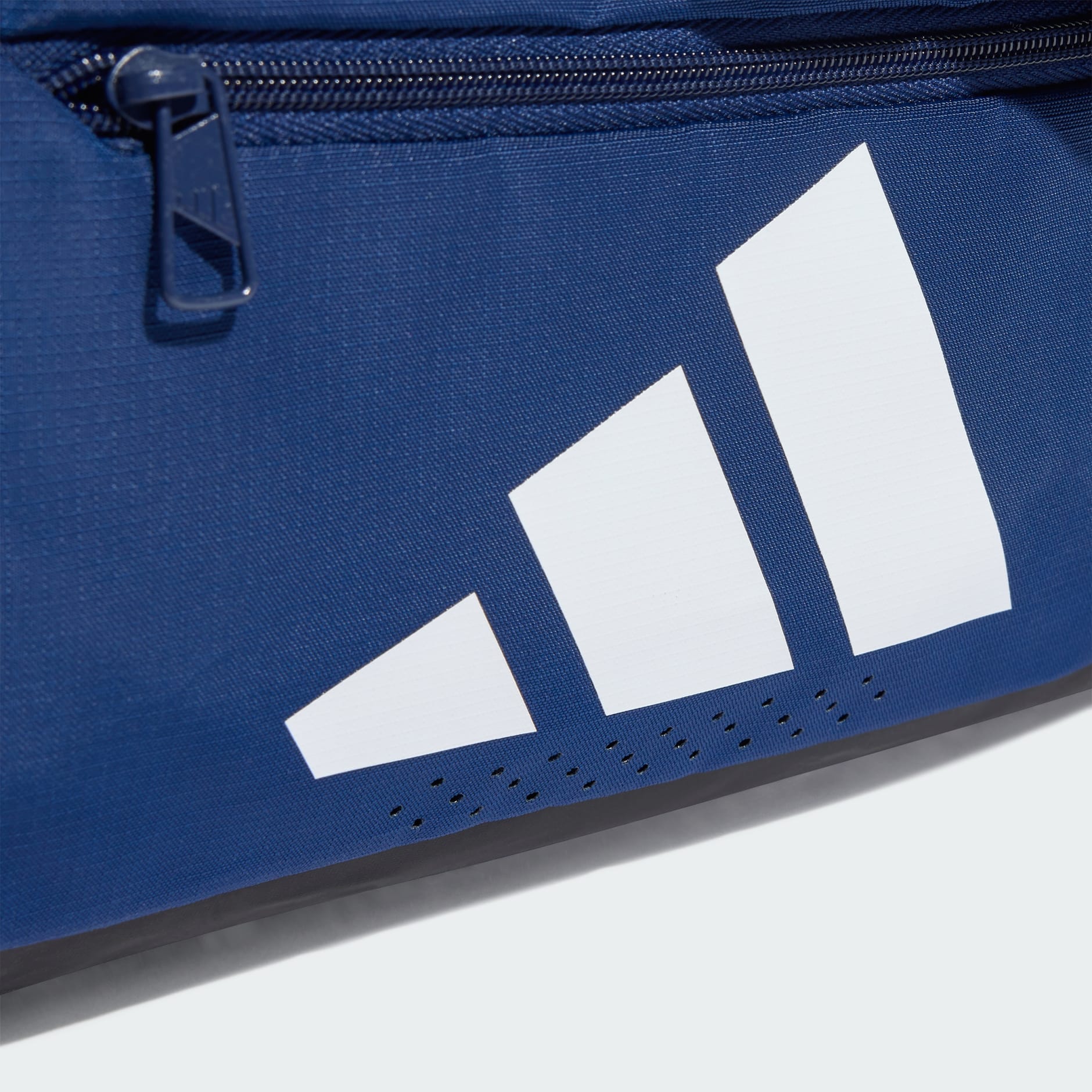TRAINING DEFENDER DUFFLE BAG XSMALL