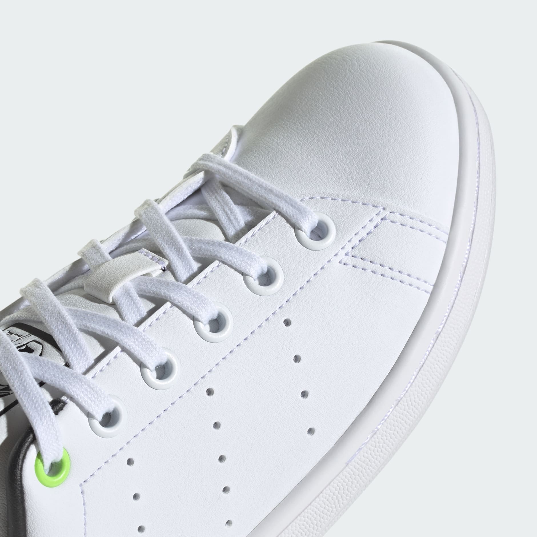 STAN SMITH J