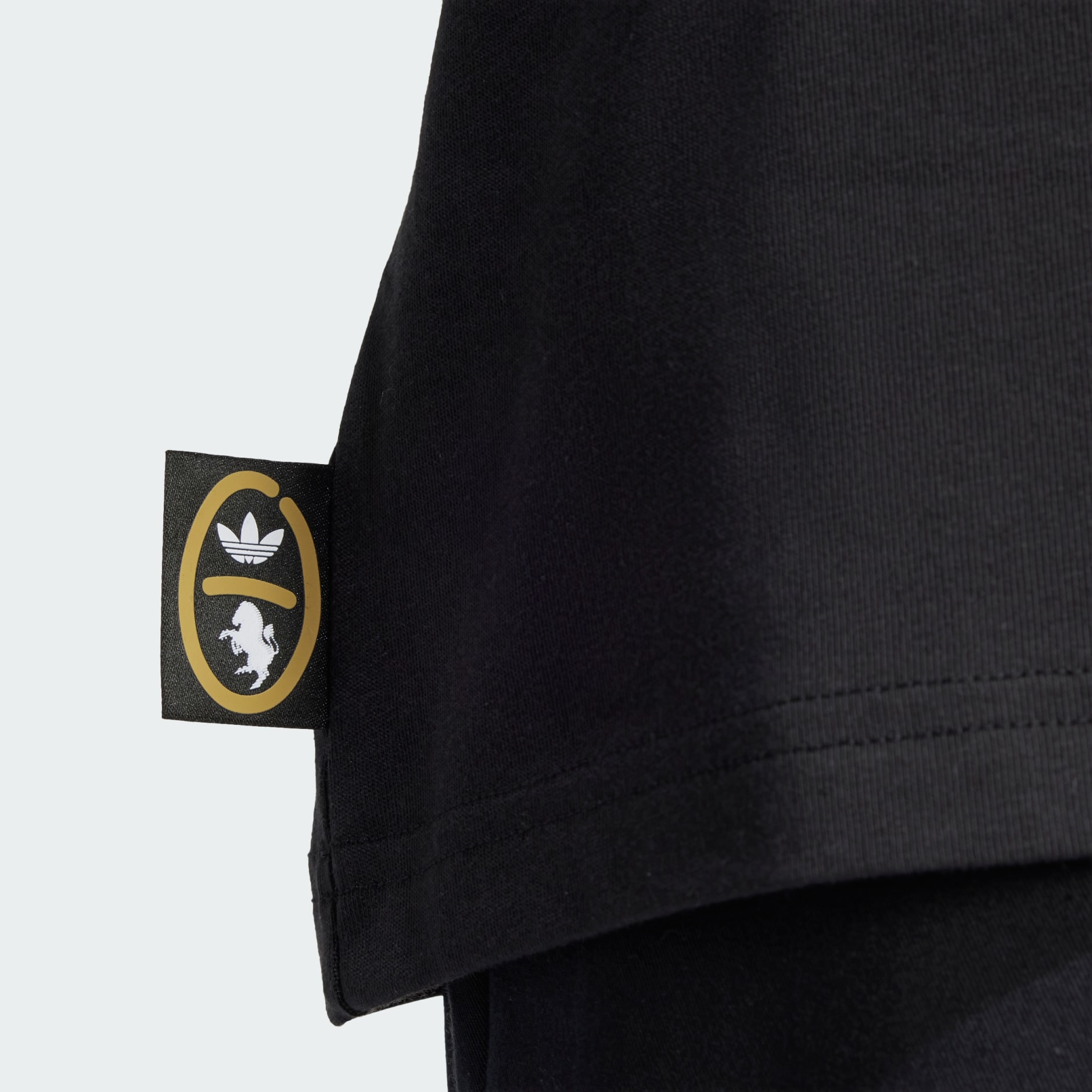 Majica dugih rukava s grafikom Juventus