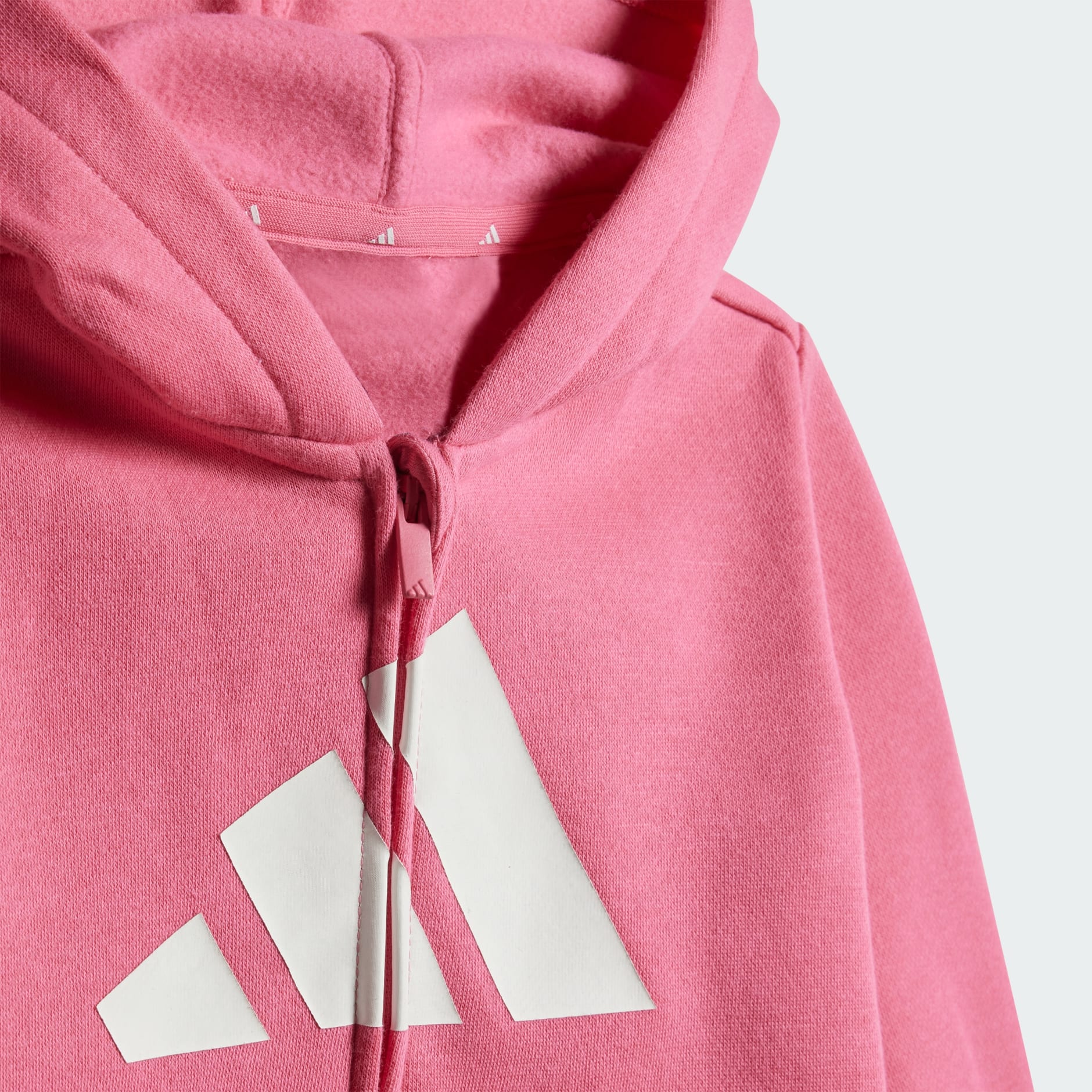 بدلة رياضية للأطفال Essentials