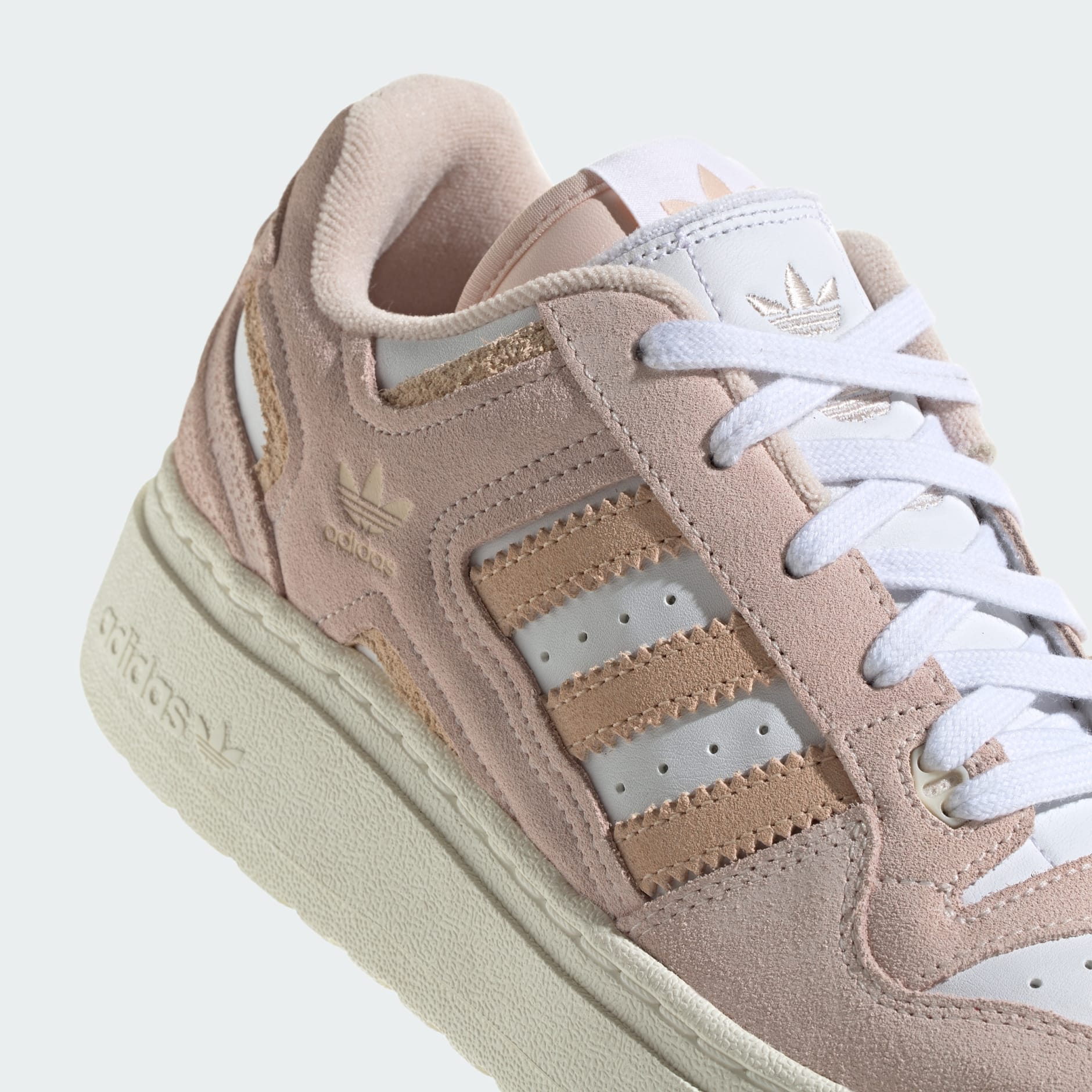 Adidas nmd shop rose gold detailing