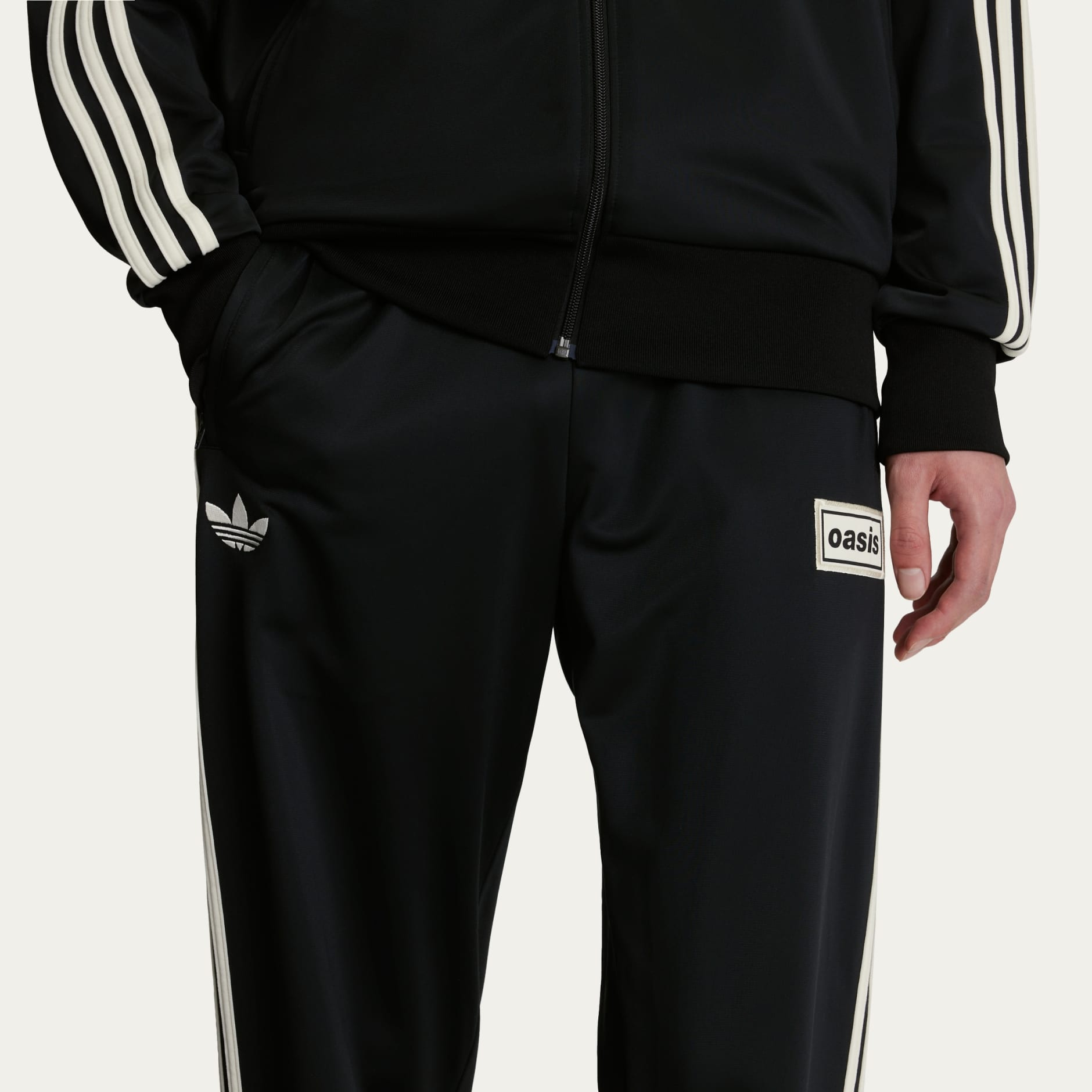 パンツ adidas x Oasis Tour Firebird Track Pants Adidas x Oasis Tour】Firebird Track Pants☆Indigo☆2025☆ (adidas