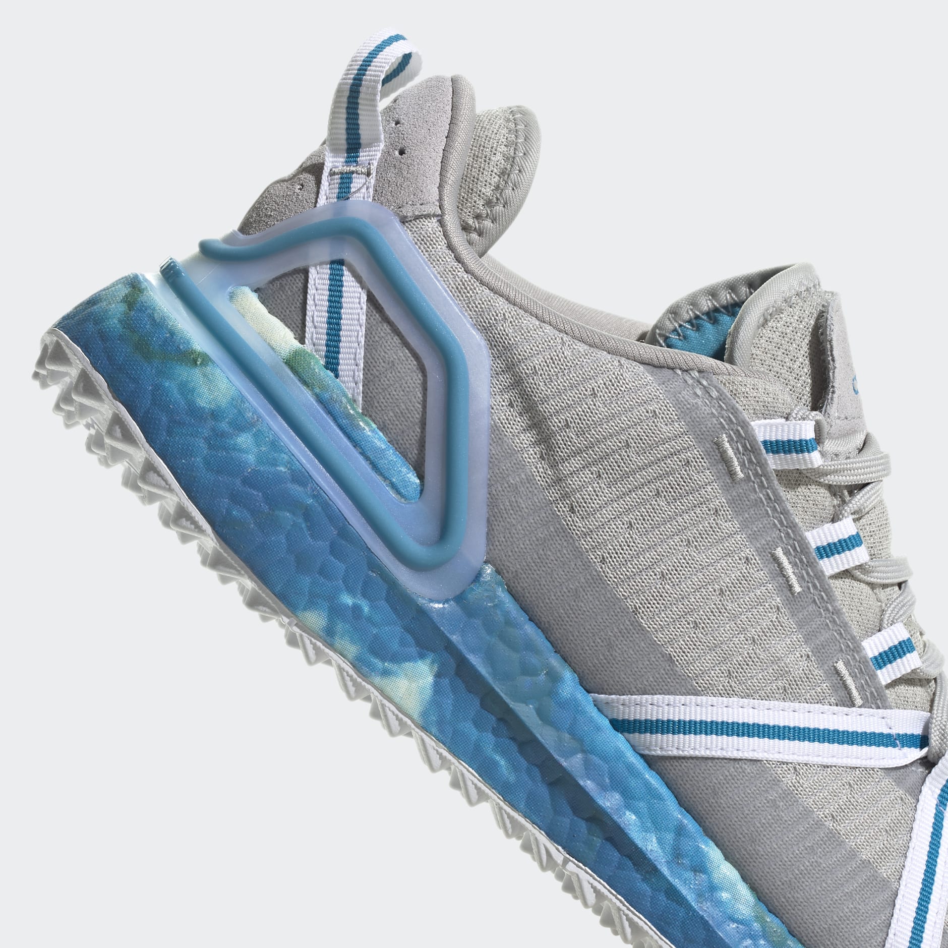 Solarthon Primeblue Limited-Edition Spikeless Golf Shoes