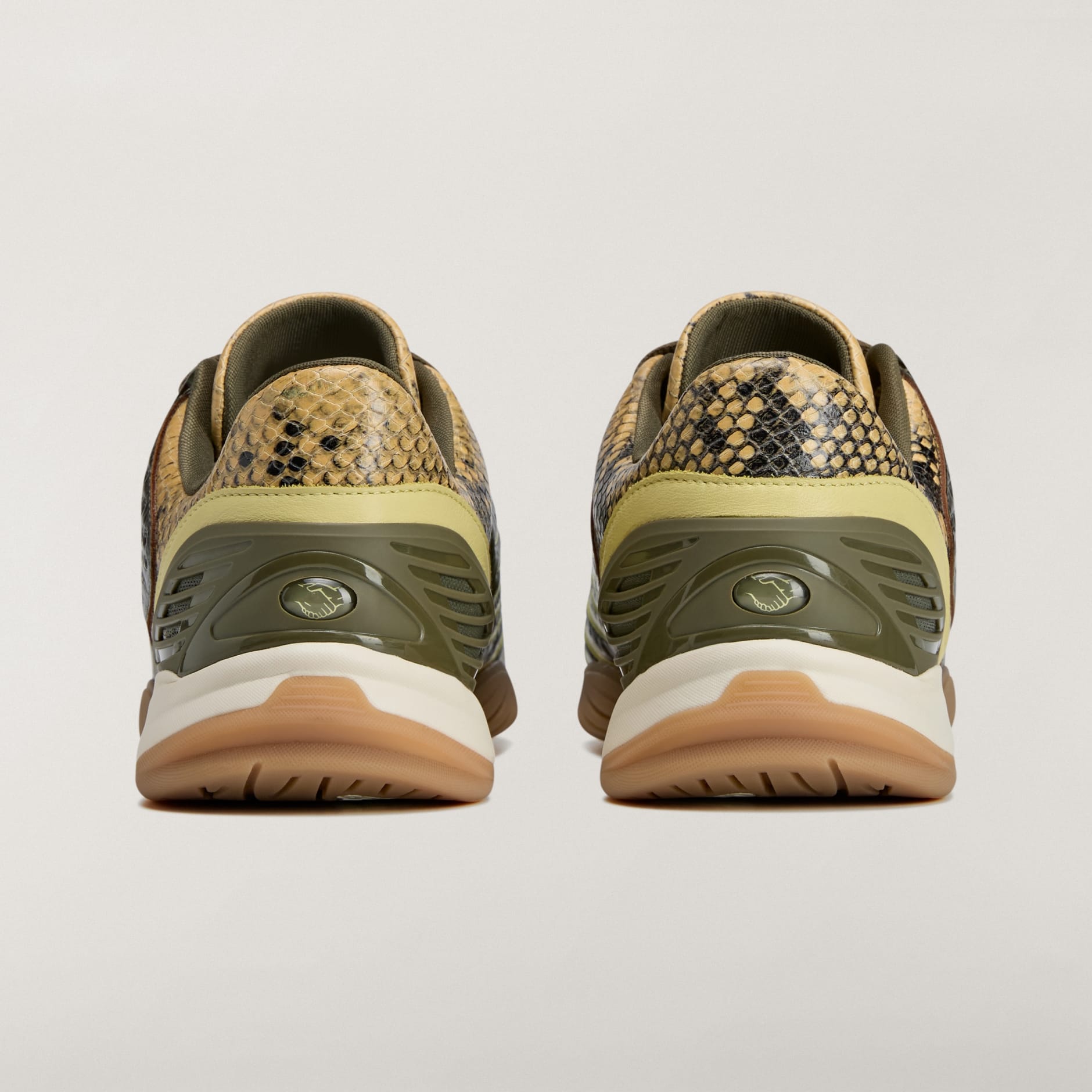 F50.7 SALA C5 CONSORTIUM Shoes