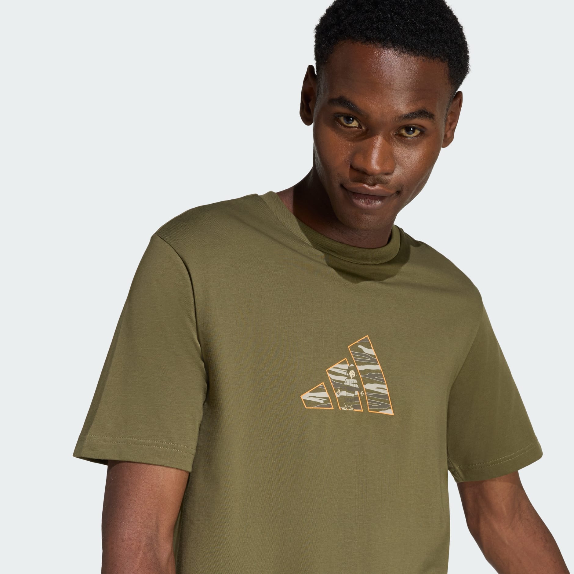 CAMO EXPLORER GRAPHIC T-SHIRT