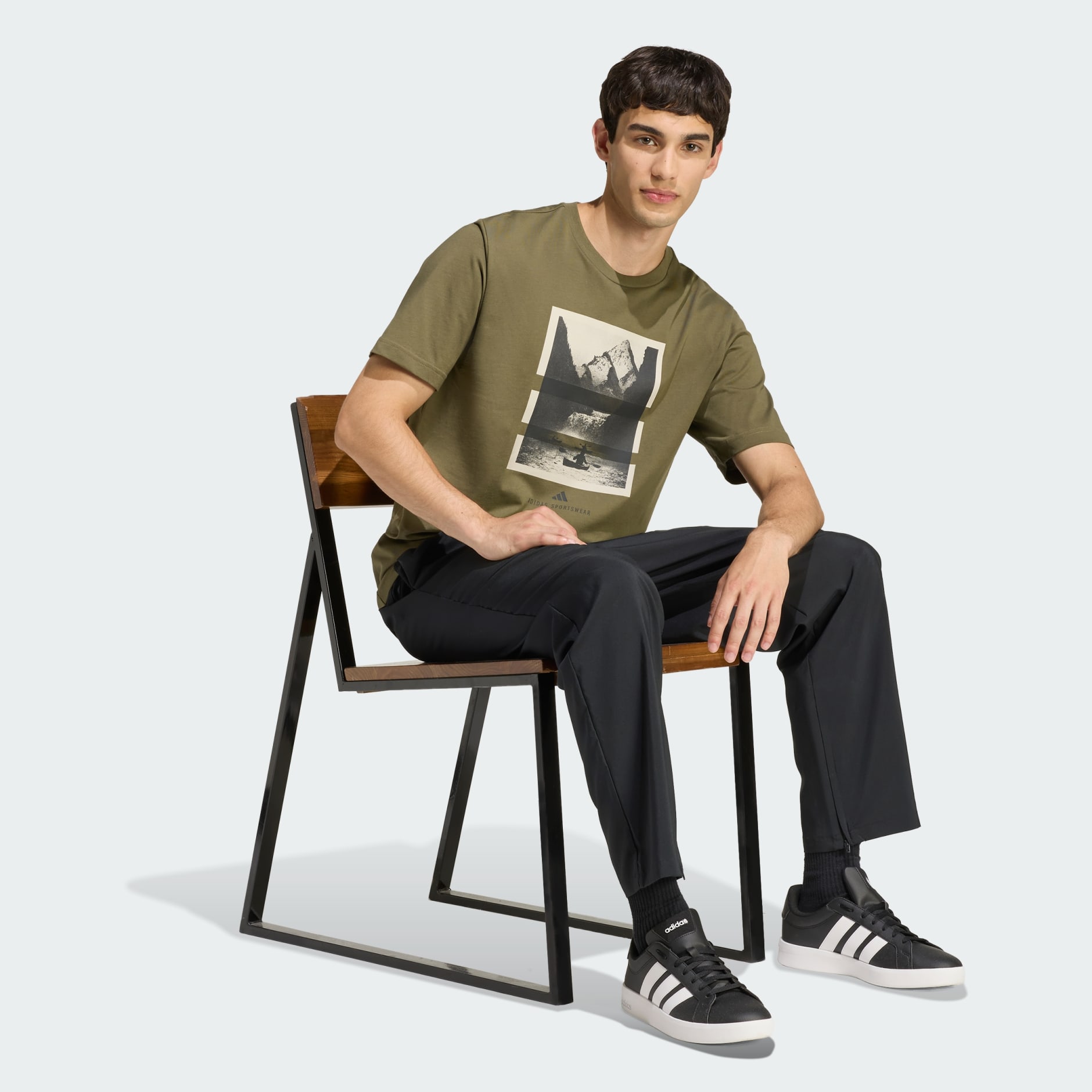 OUTDOOR KAYAKING GRAPHIC T-SHIRT