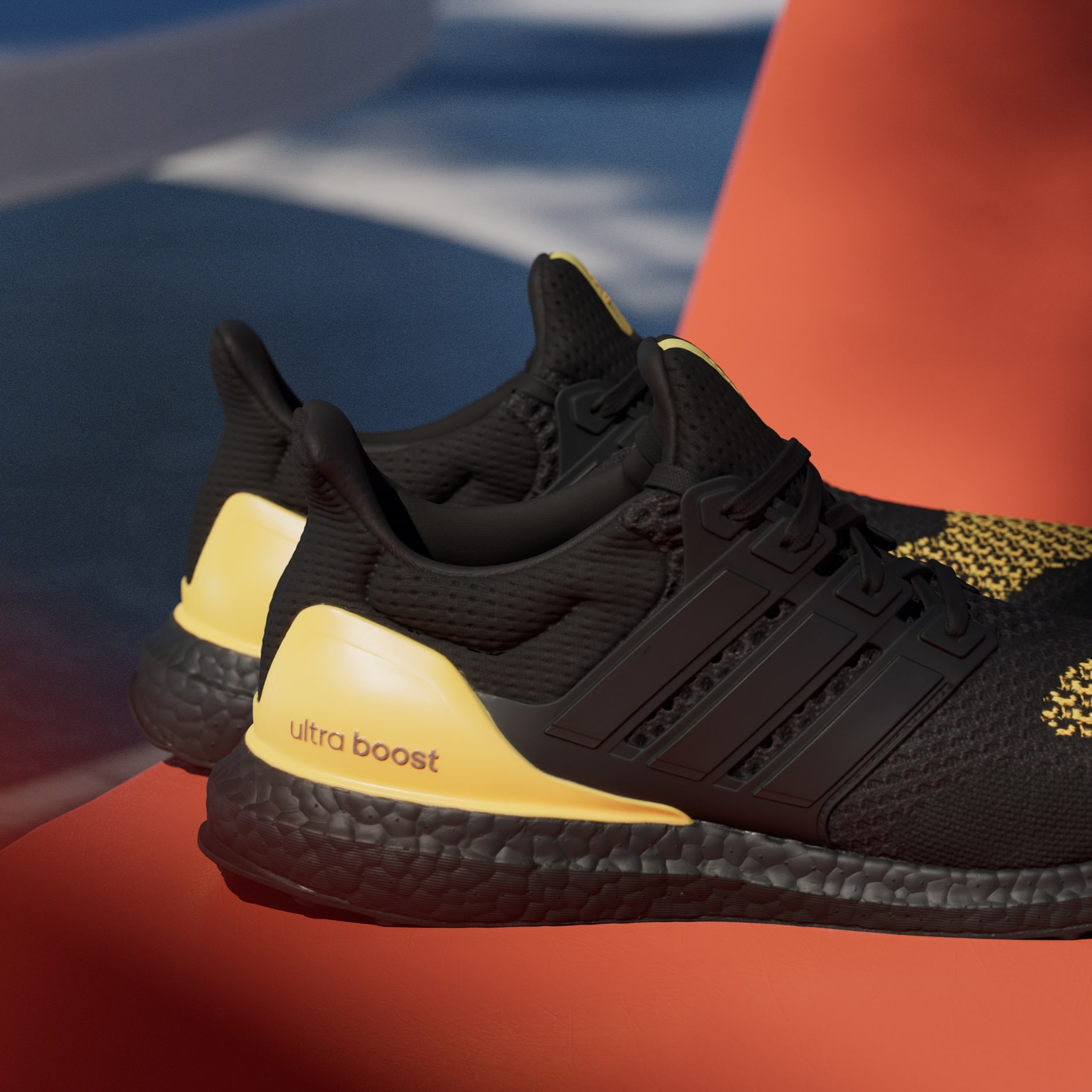 נעלי Ultraboost 1.0