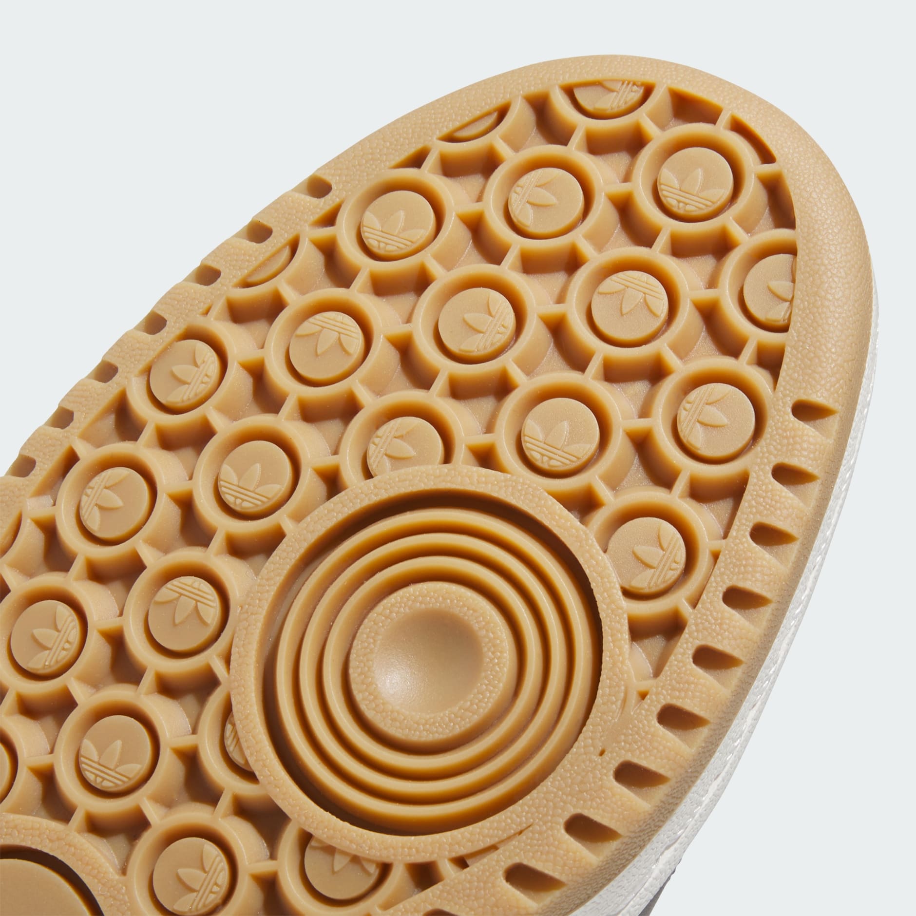 Tenis Forum Mid