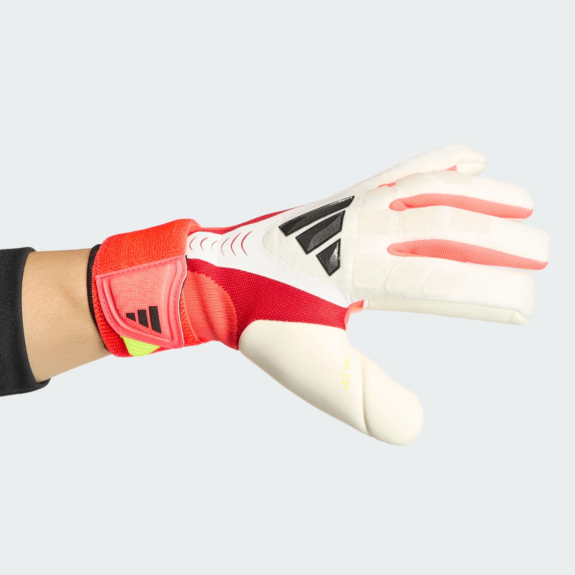 PREDATOR GOALKEEPER GLOVE PRO STRAP