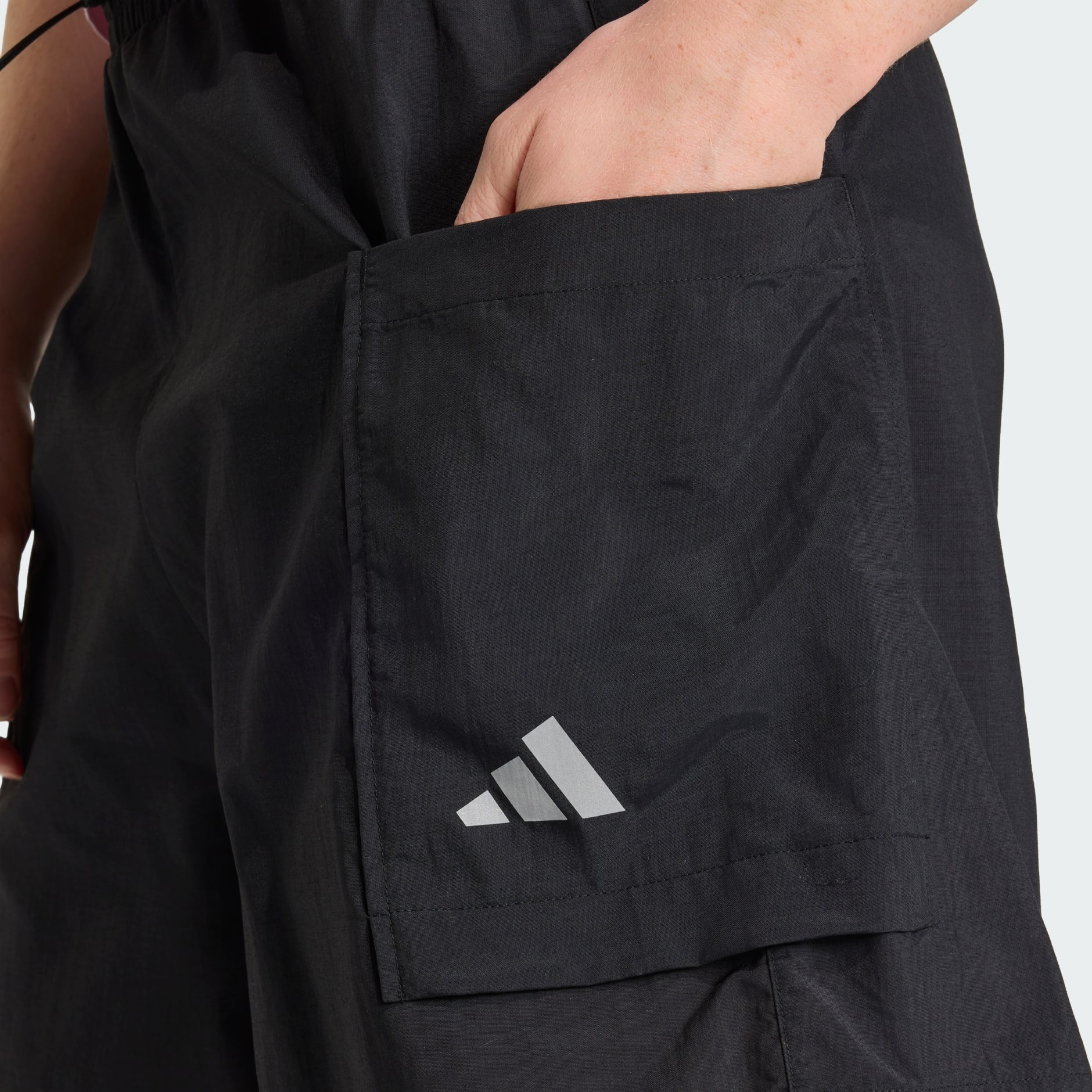 adi365 Cheering Shorts