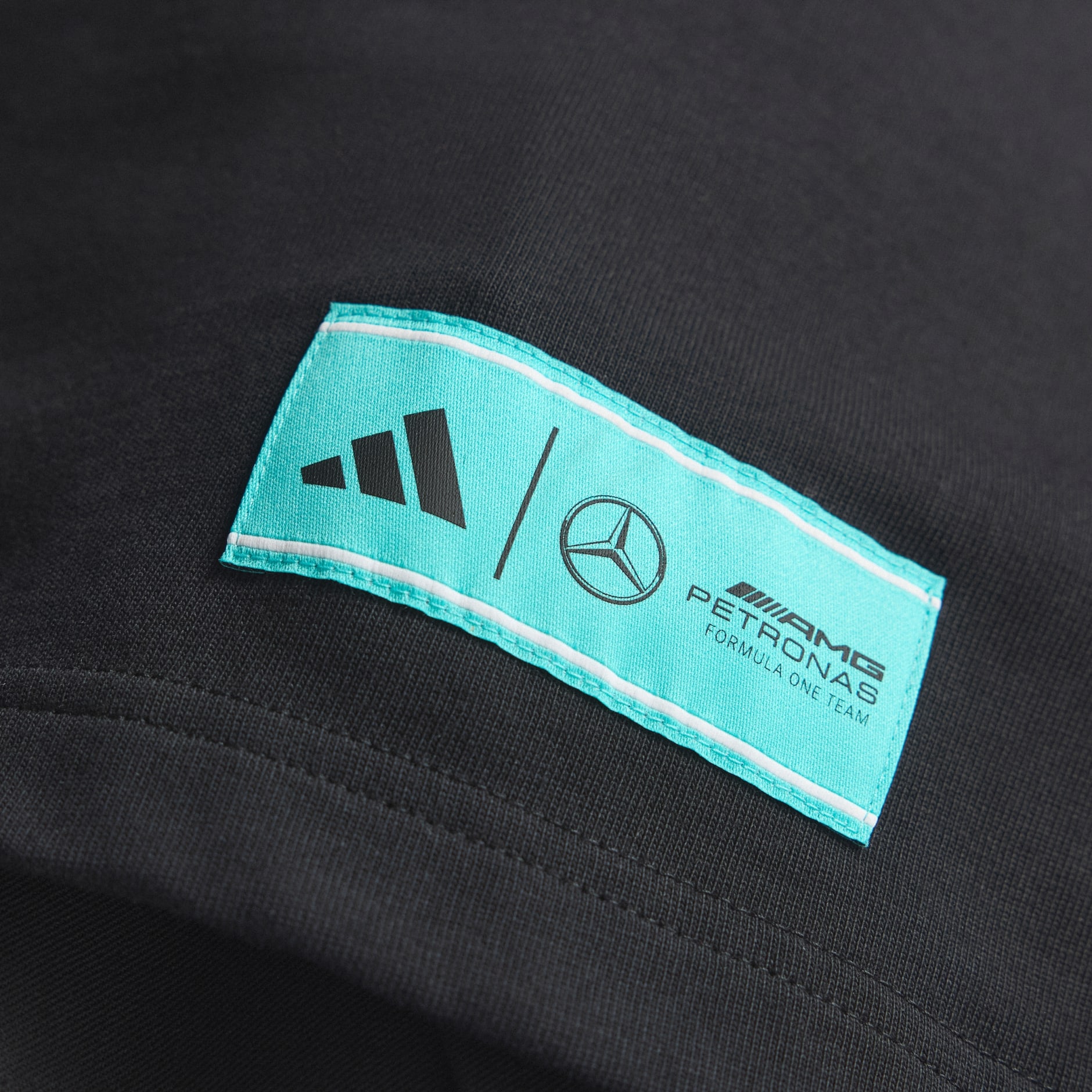 MERCEDES - AMG PETRONAS FORMULA ONE TEAM LAS VEGAS GRAPHIC TEE MEN