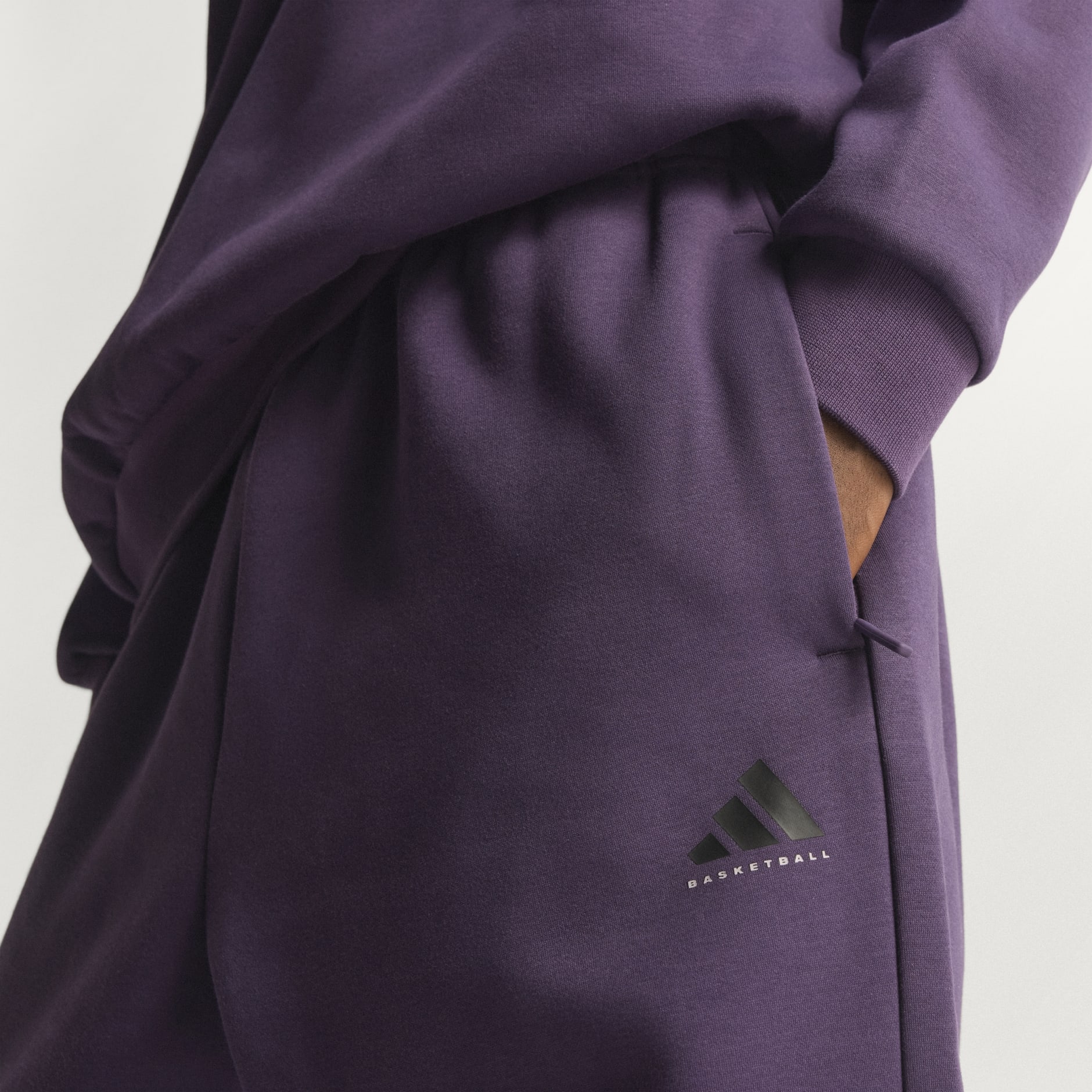 Pantaloni Basketball adidas din fleece (unisex)