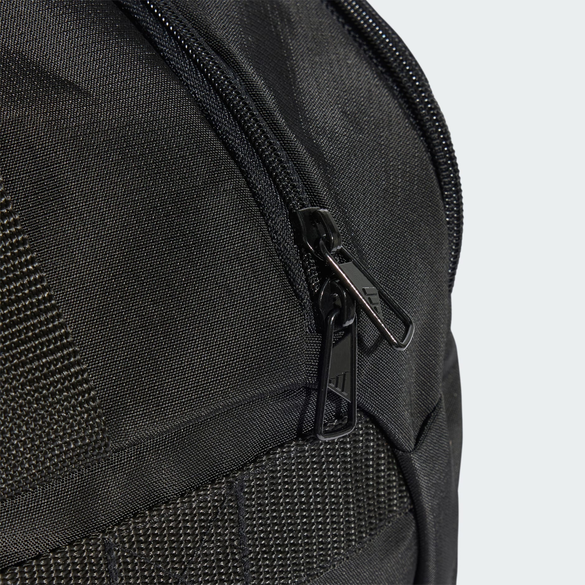 TRAINING DEFENDER DUFFLE BAG SMALL