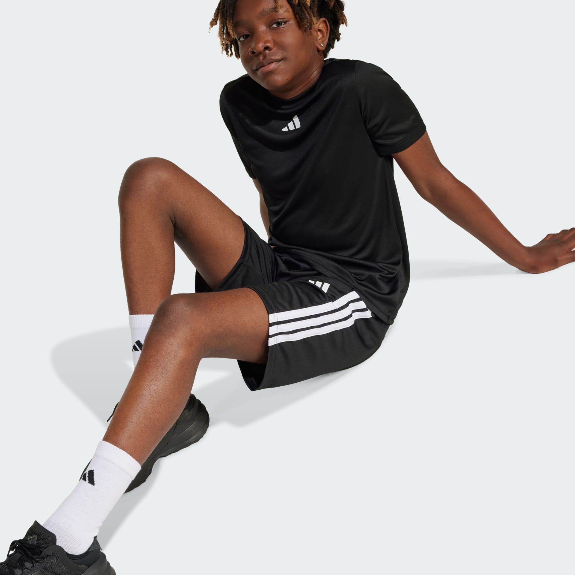 طقم للأطفال Train Essentials 3-Stripes Tee