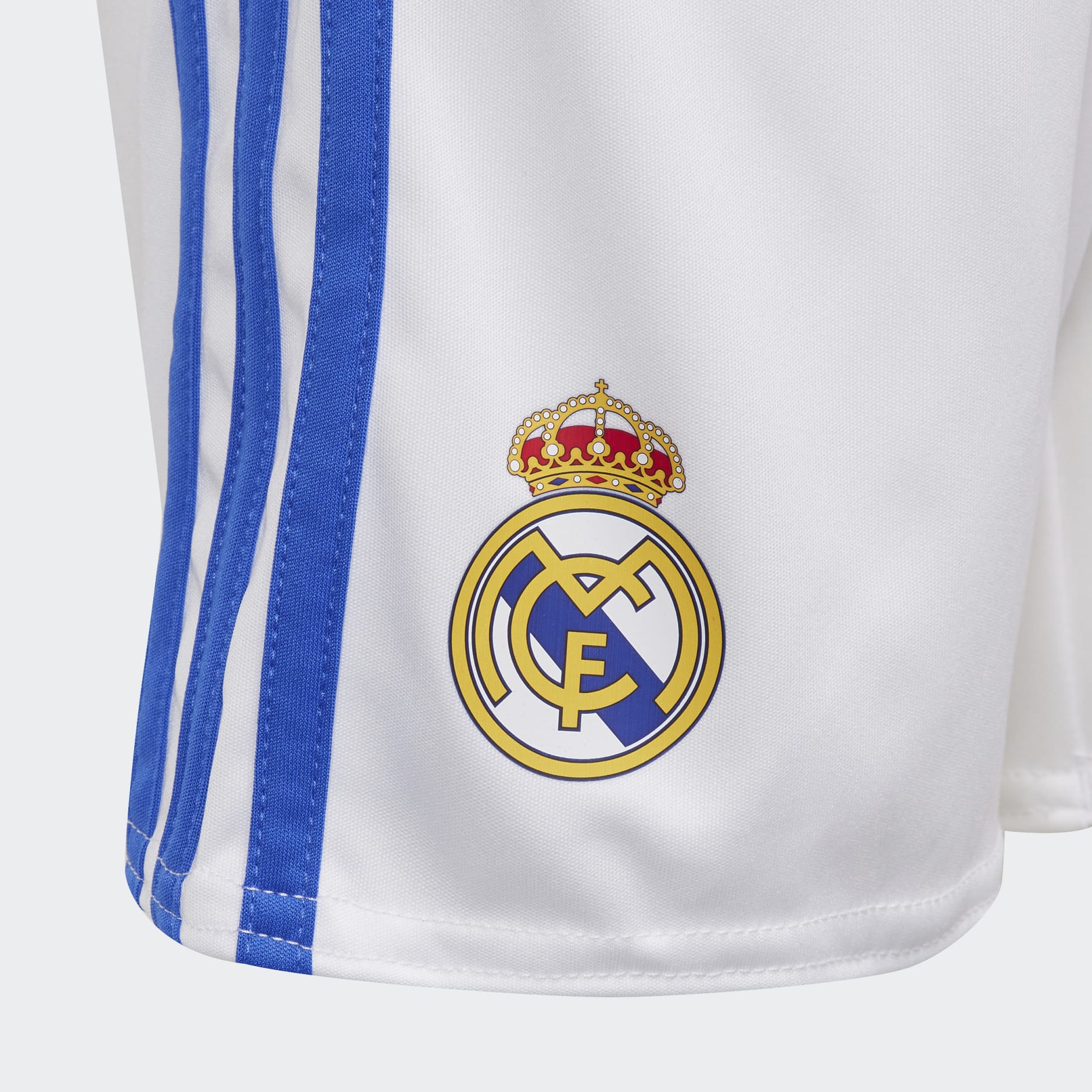 Real Madrid 21/22 Home Mini Kit