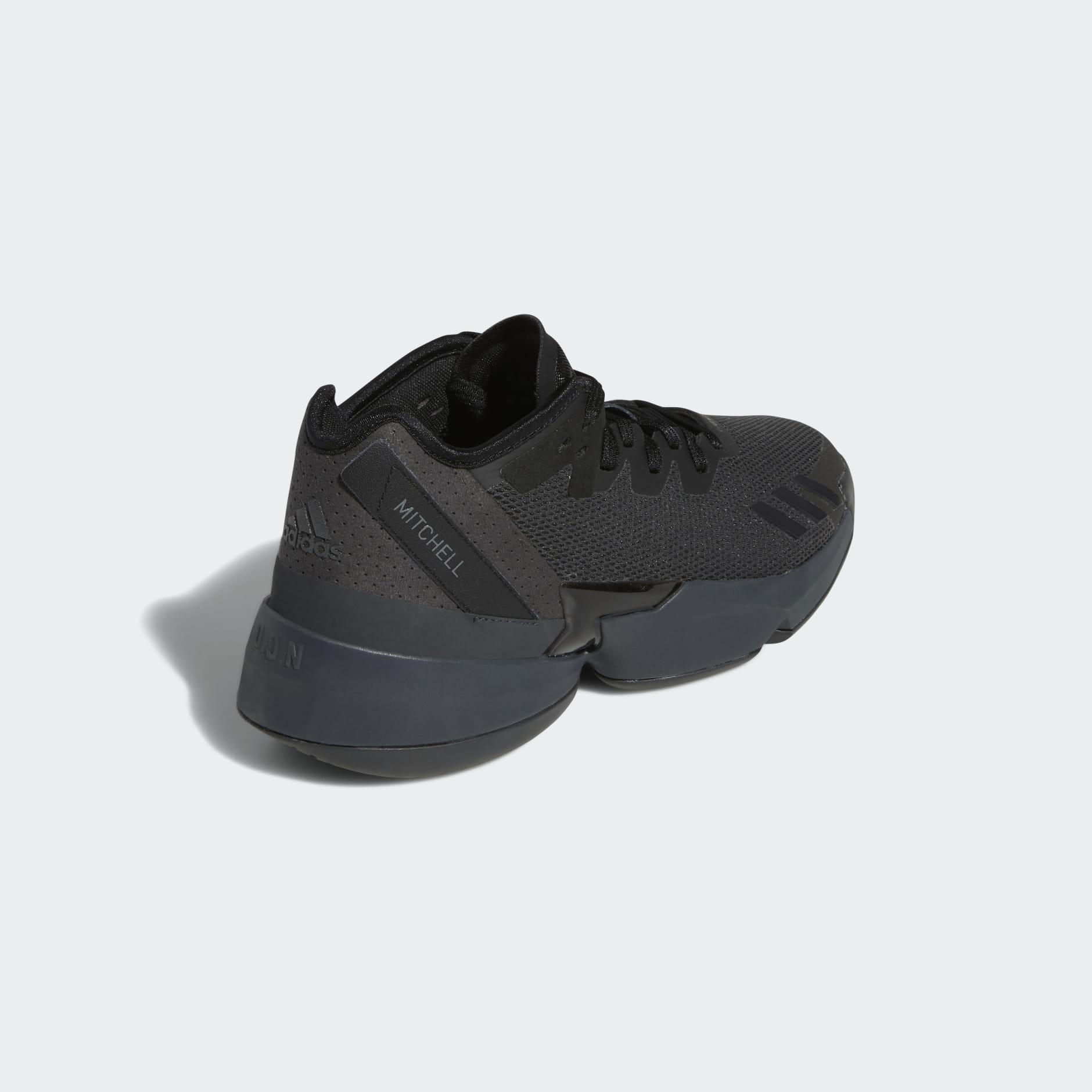 Tenis D.O.N. Issue #4