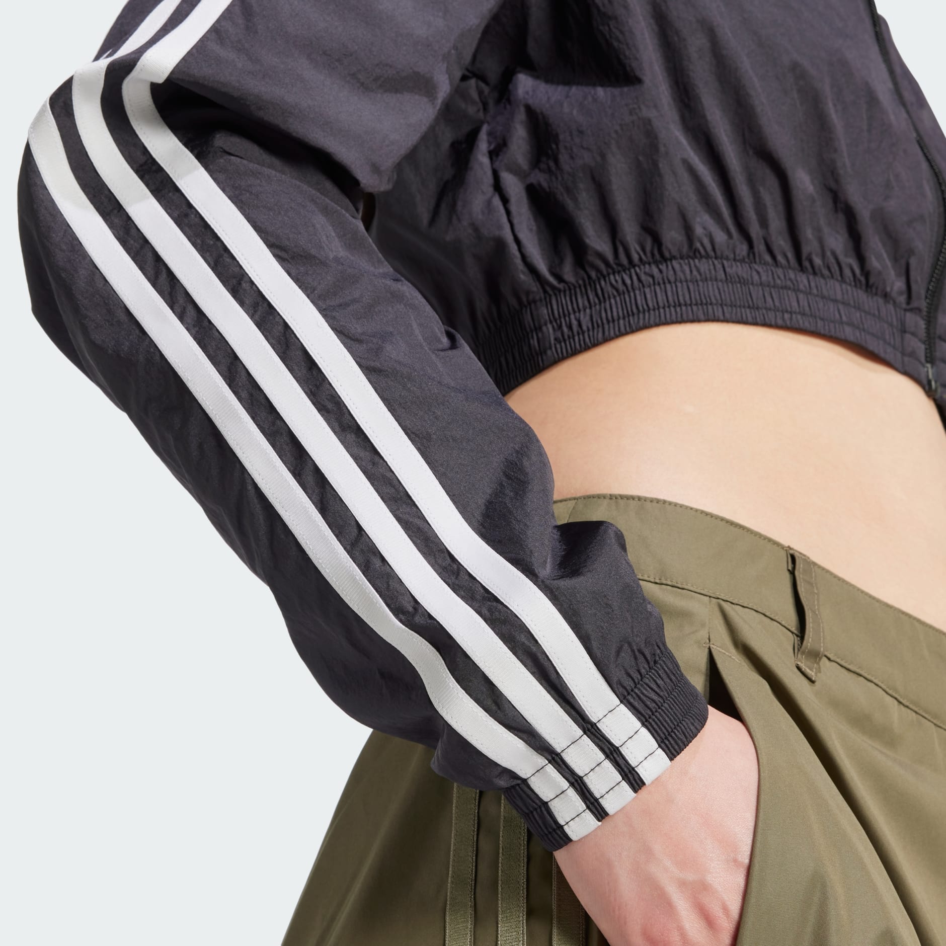 [ADIDAS] トラックトップ クロップ TEAMGEIST ブラック CLOTHING - Adicolor Teamgeist Cropped Track Top - Black