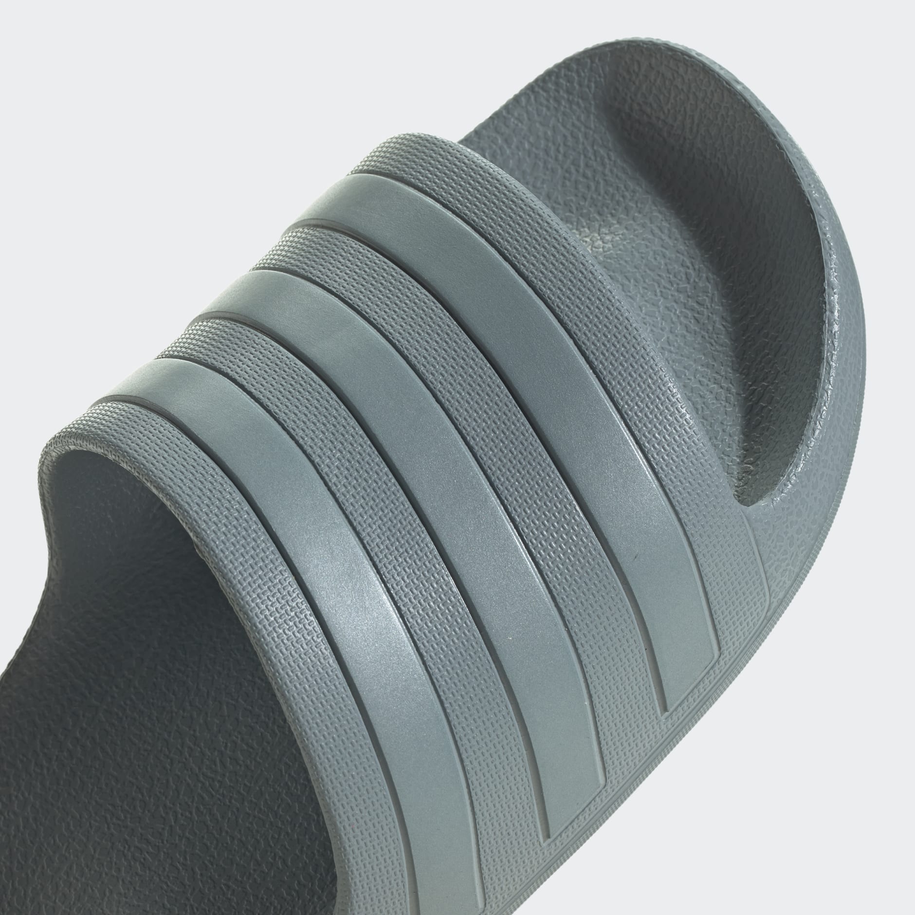 Adilette Aqua Slides