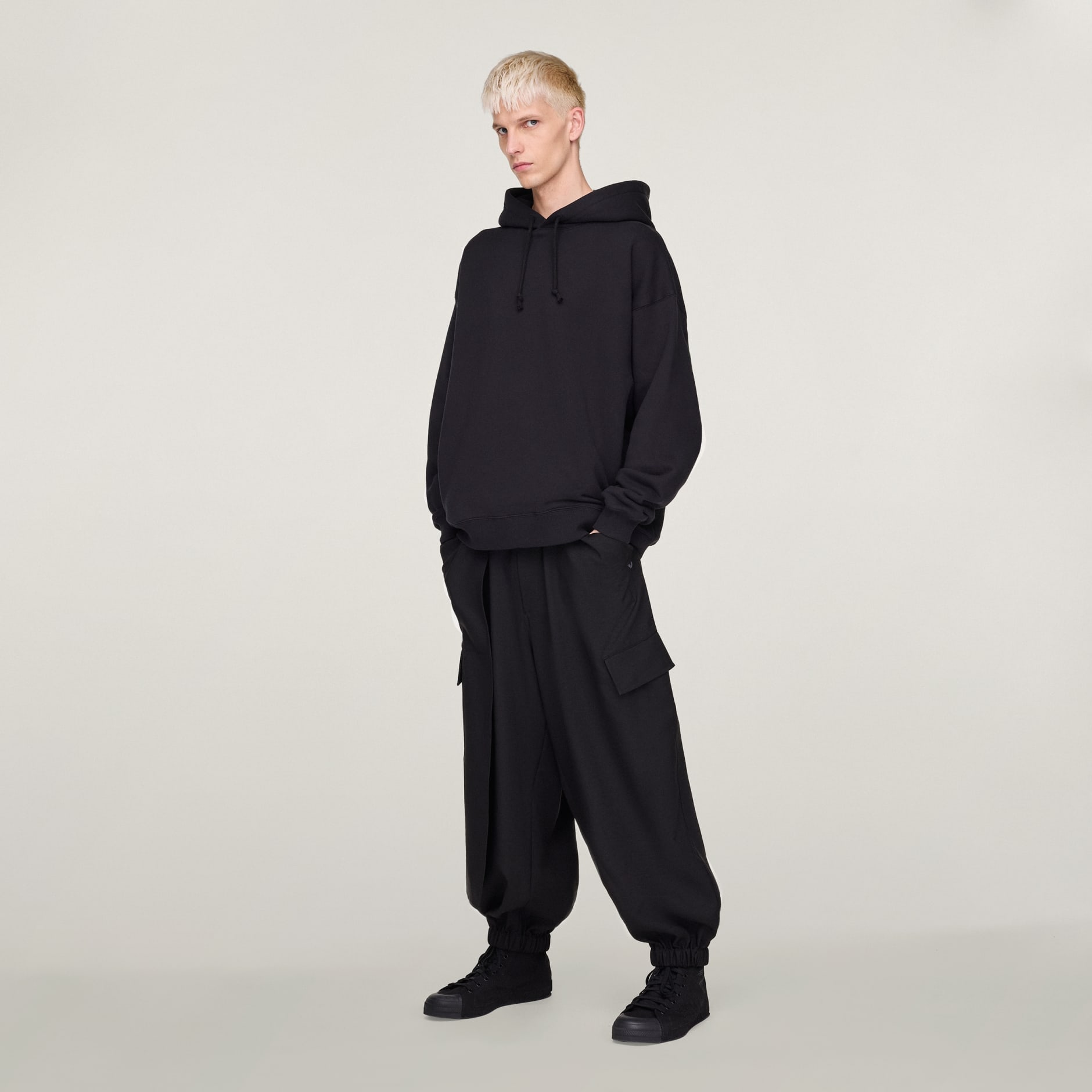 Y-3 ブラック グラフィック フーディ Y-3 Graphic Hoodie - Black | adidas Hong Kong