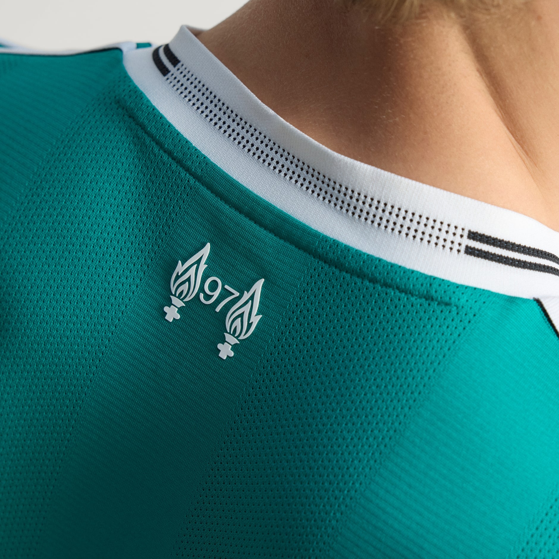 חולצה אותנטית שלישית של Liverpool FC 25/26