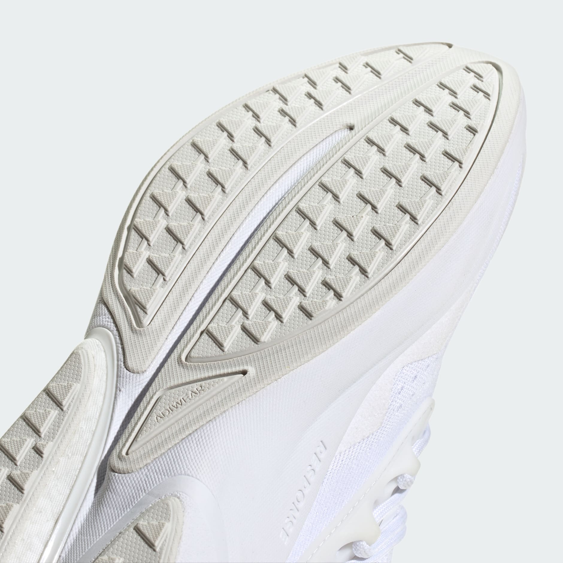 حذاء Alphaboost V2