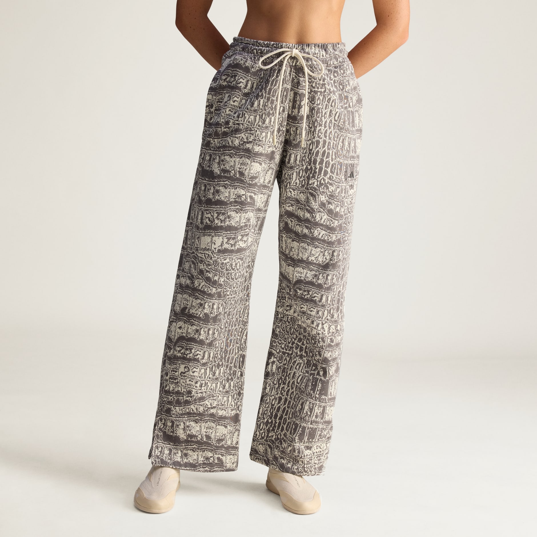 بنطال فضفاض مطبوع من أديداس من Stella McCartney