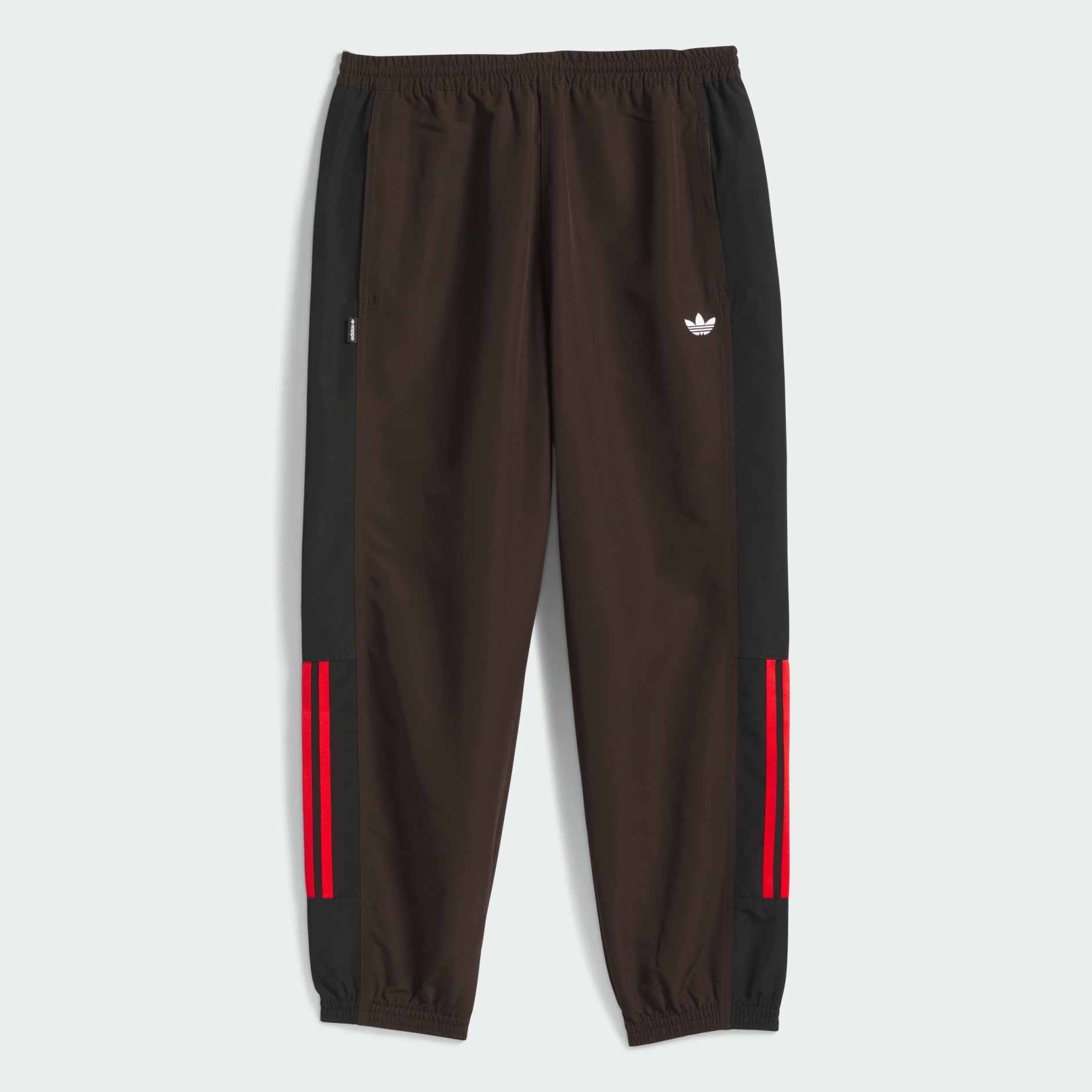 DONJI DIO TRENIRKE SKATEBOARDING GATSELE