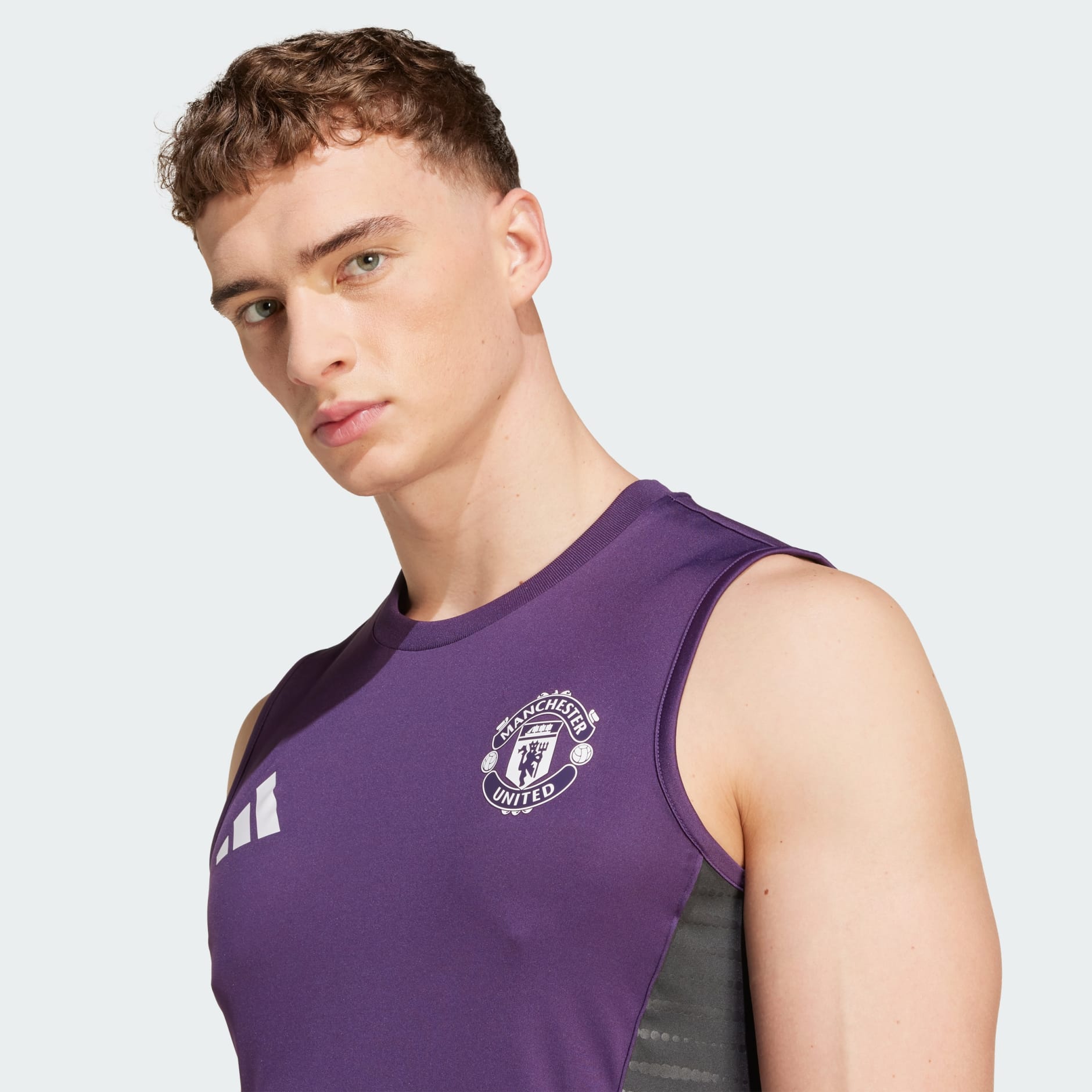 ADIDAS Manchester United Tiro 25 タンクトップ Manchester United Tiro 25 Competition Sleeveless Jersey
