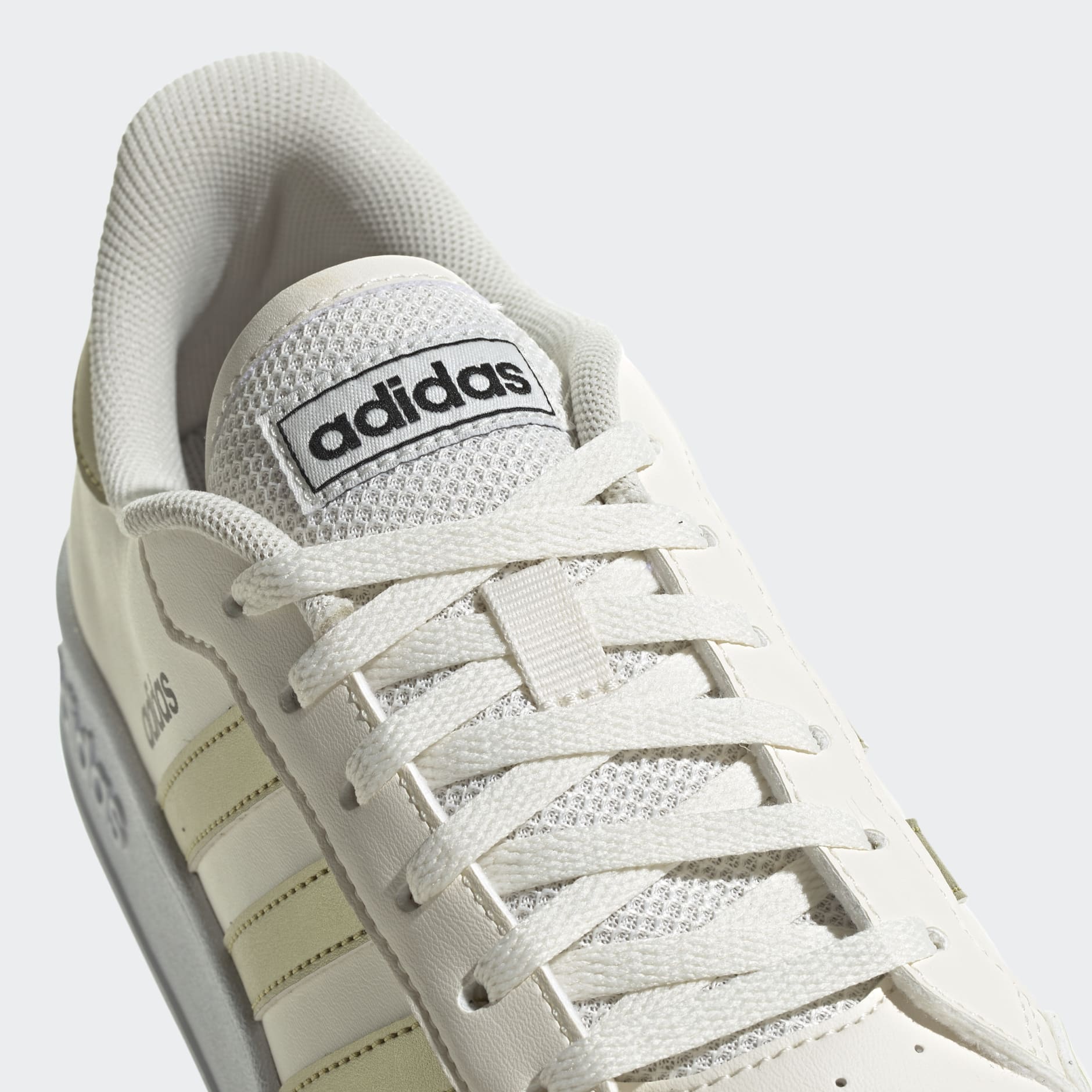 Breaknet Shoes