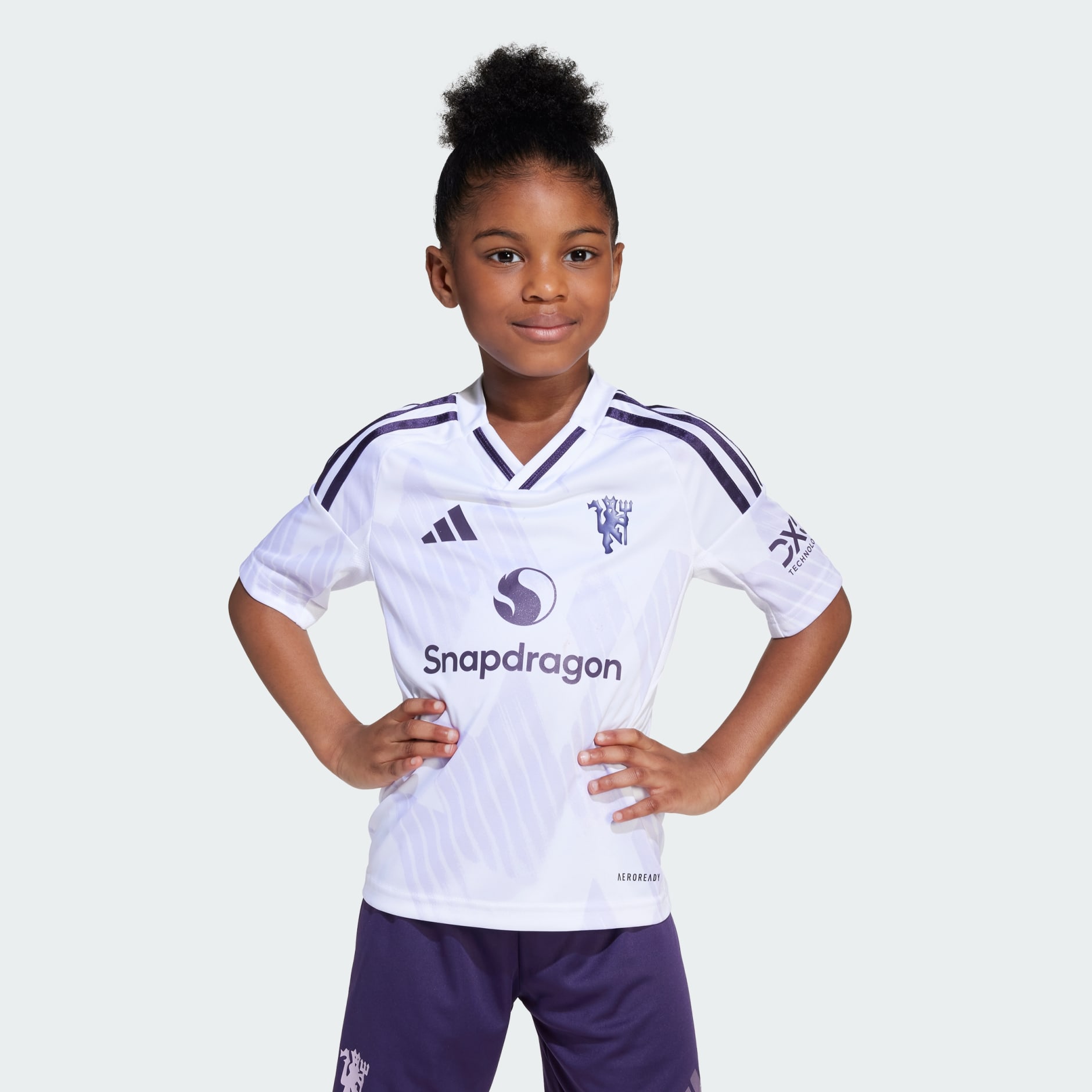 Echipament mini de deplasare Manchester United 25/26 pentru copii