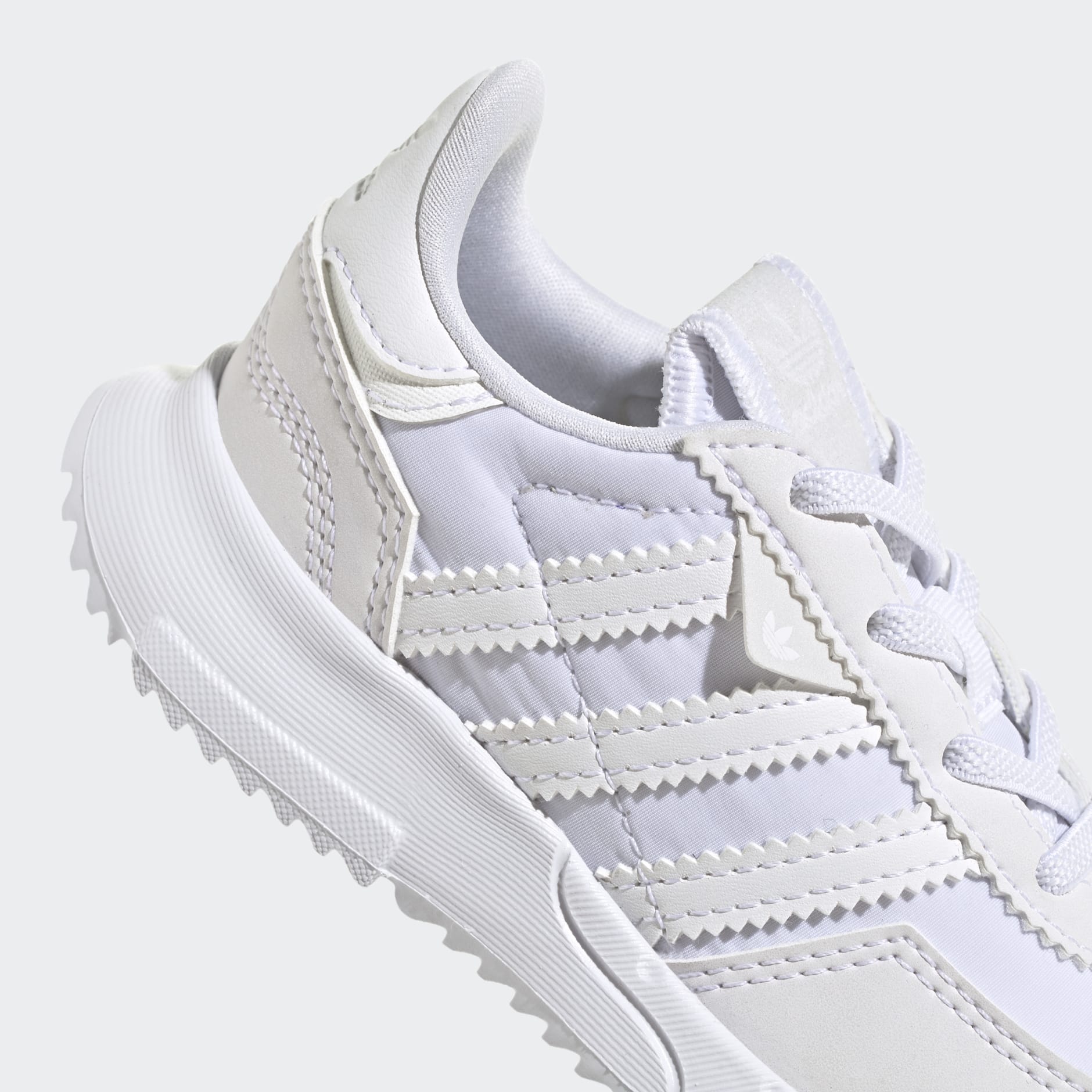 Retropy F2 Shoes