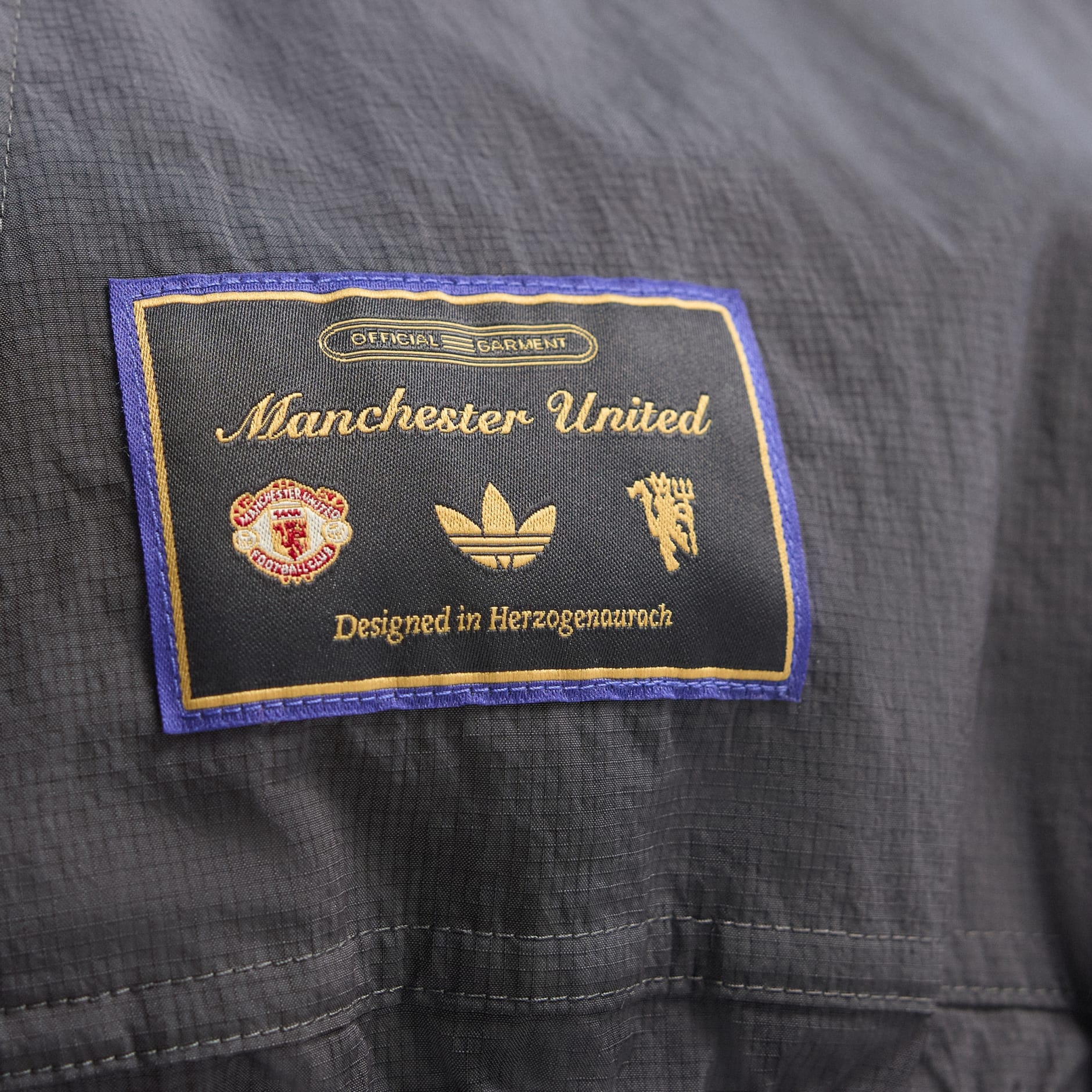 Manchester United Terrace Icons Half-Zip Jacket