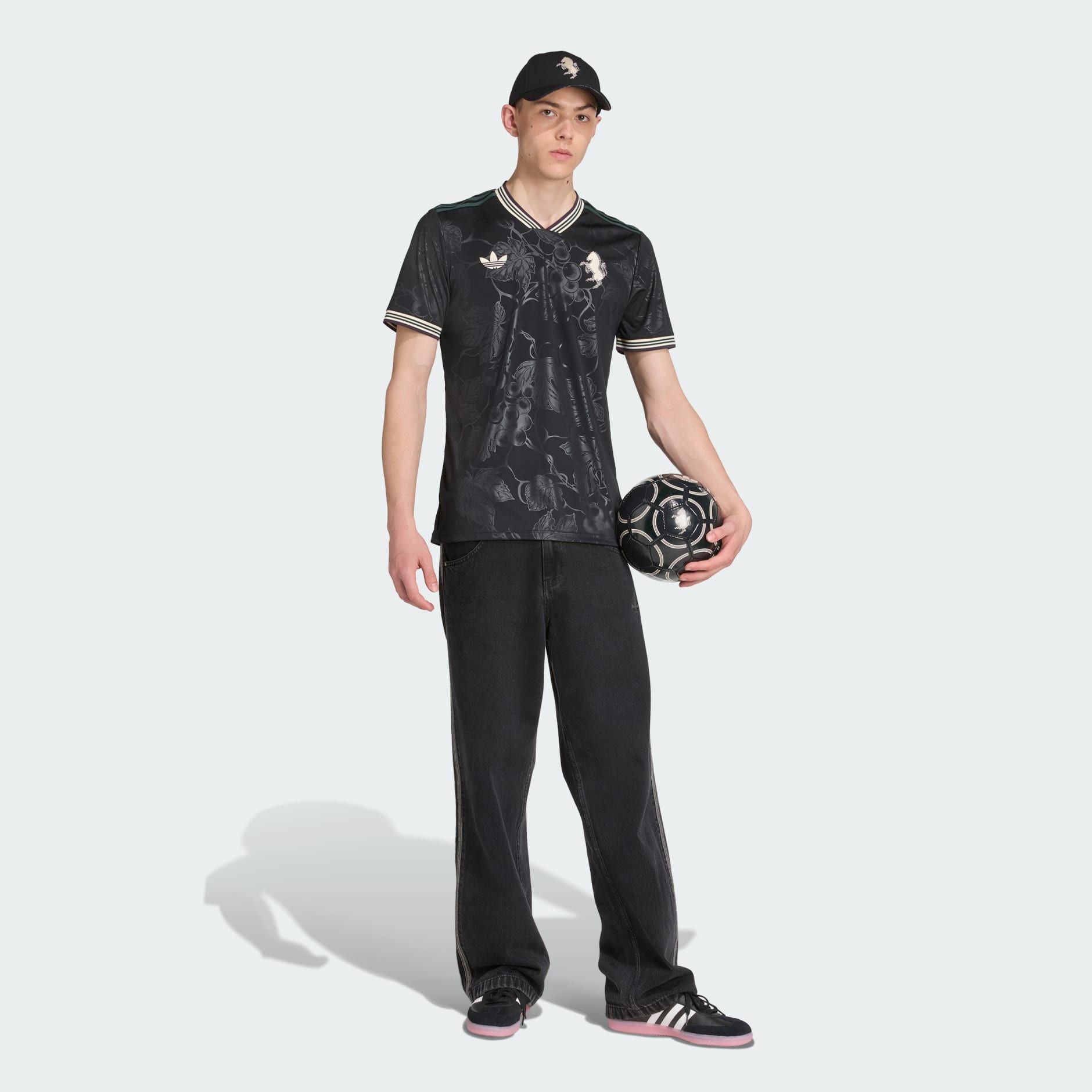 القميص الثالث ليوفنتوس 25/26