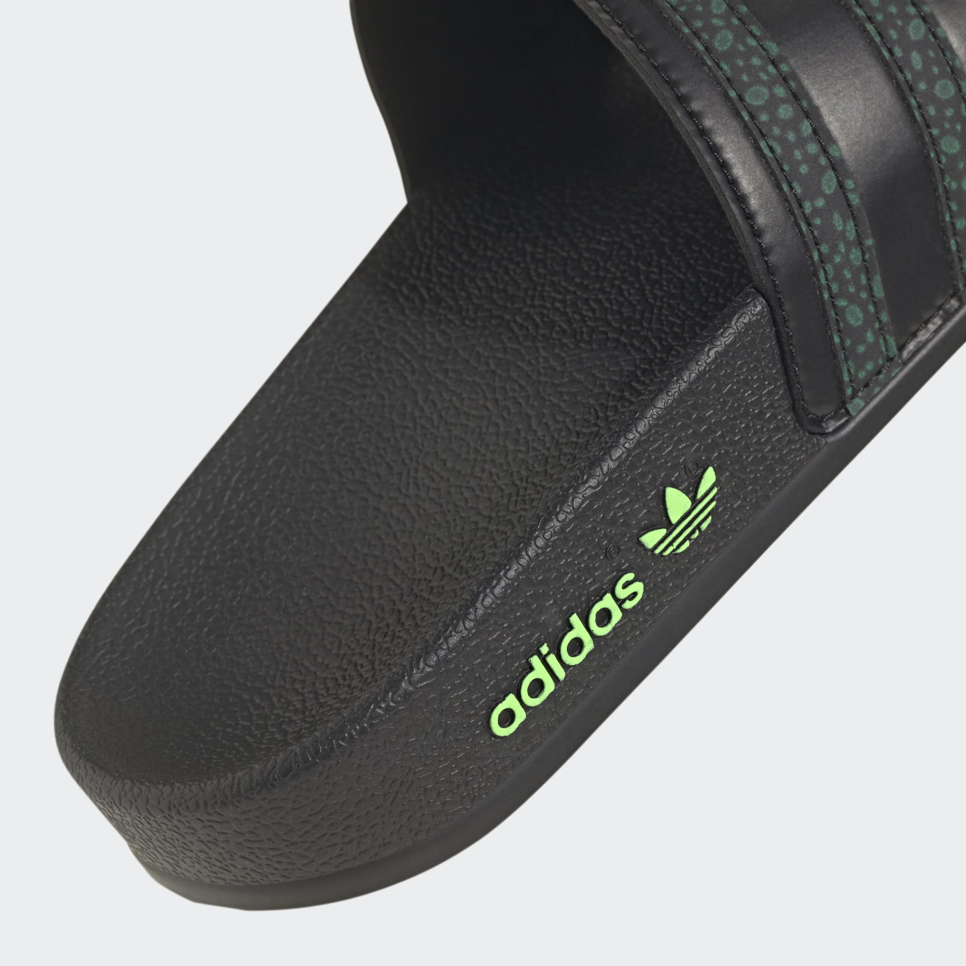 Adilette Slides