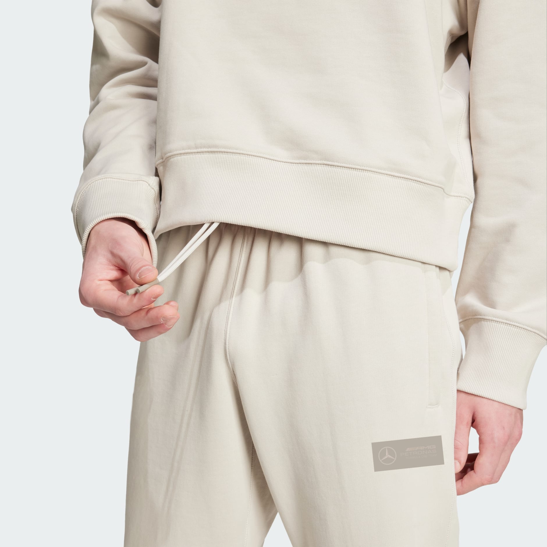 PANTALONI DE TRENING PREMIUM MERCEDES - AMG PETRONAS FORMULA ONE TEAM