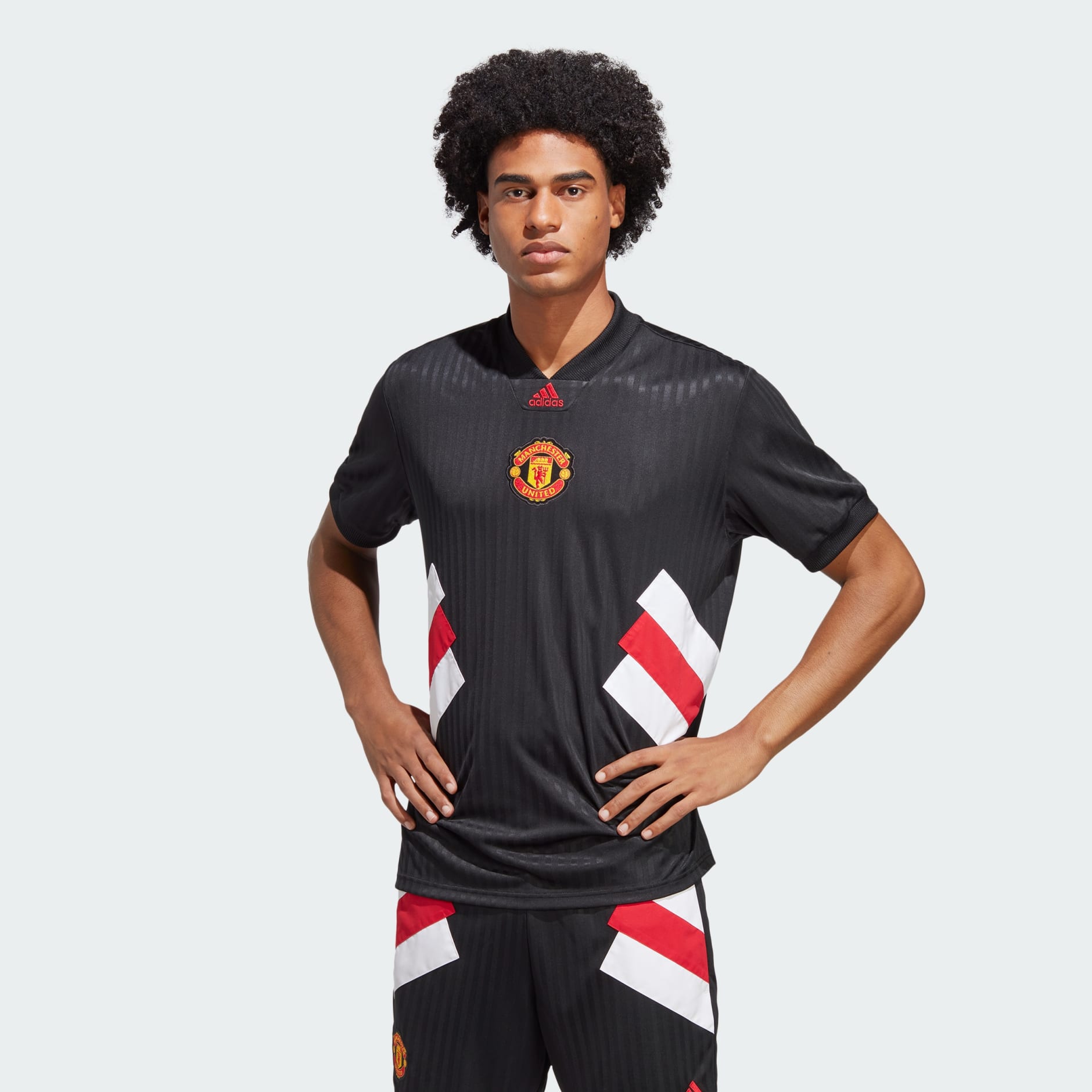 Men's Clothing - Manchester United Icon Jersey - Black | adidas Egypt