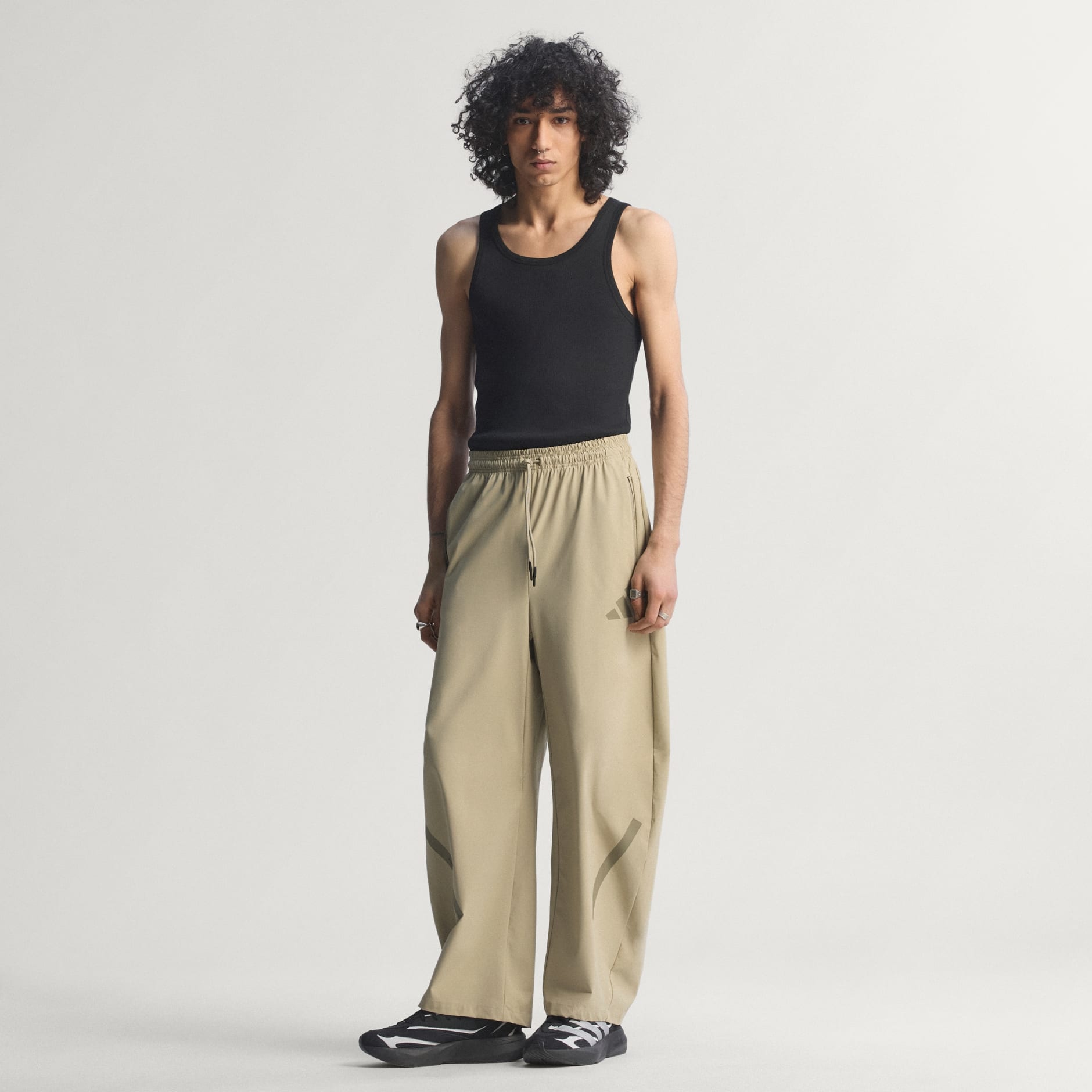 PANTALONI ADIDAS Z.N.E. ȚESUȚI