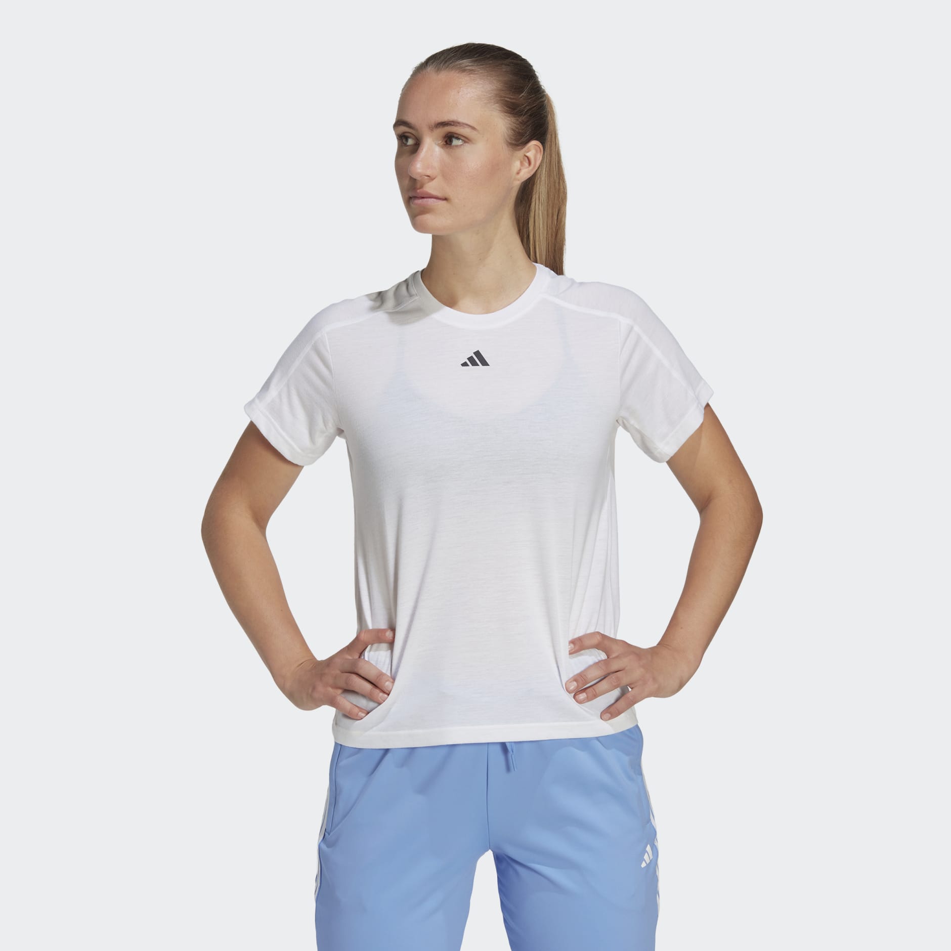Tee White AEROREADY Women\'s Oman | adidas - Crewneck Essentials Branding Clothing - Train Minimal