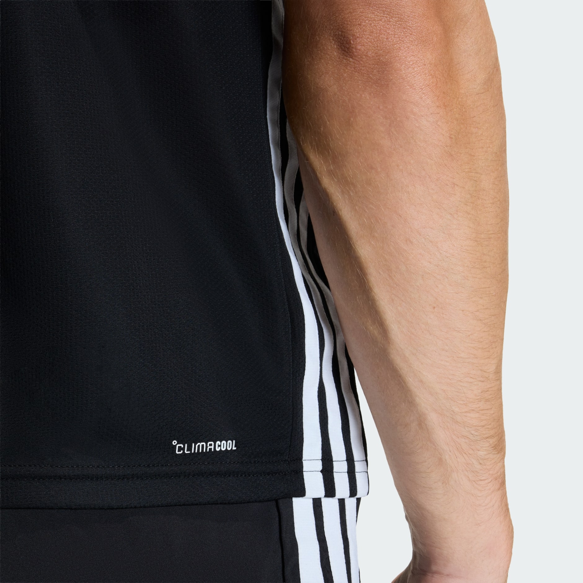 WORKOUT ESSENTIALS BASE 3-STRIPES T-SHIRT