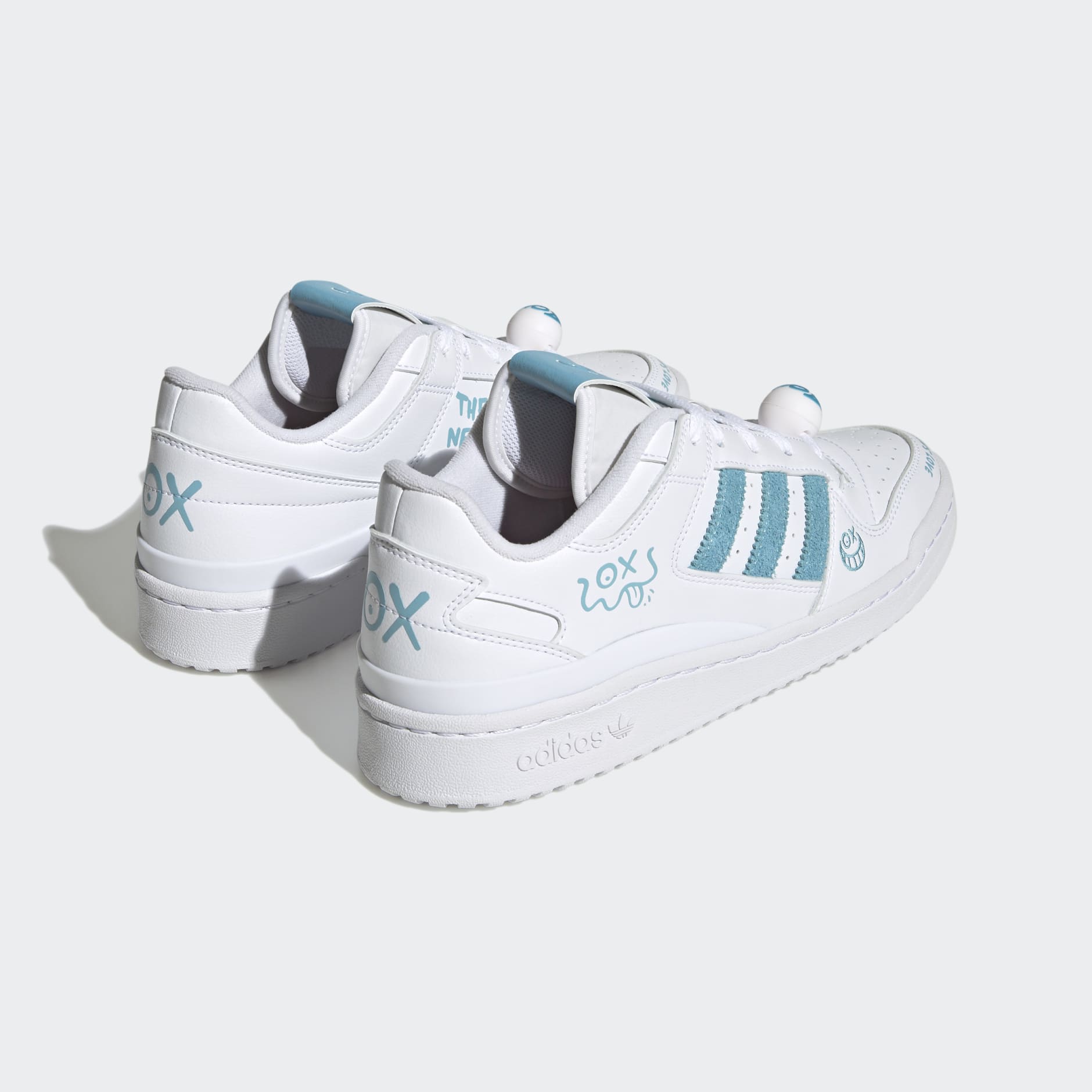 حذاء Forum Low Classic x André Saraiva