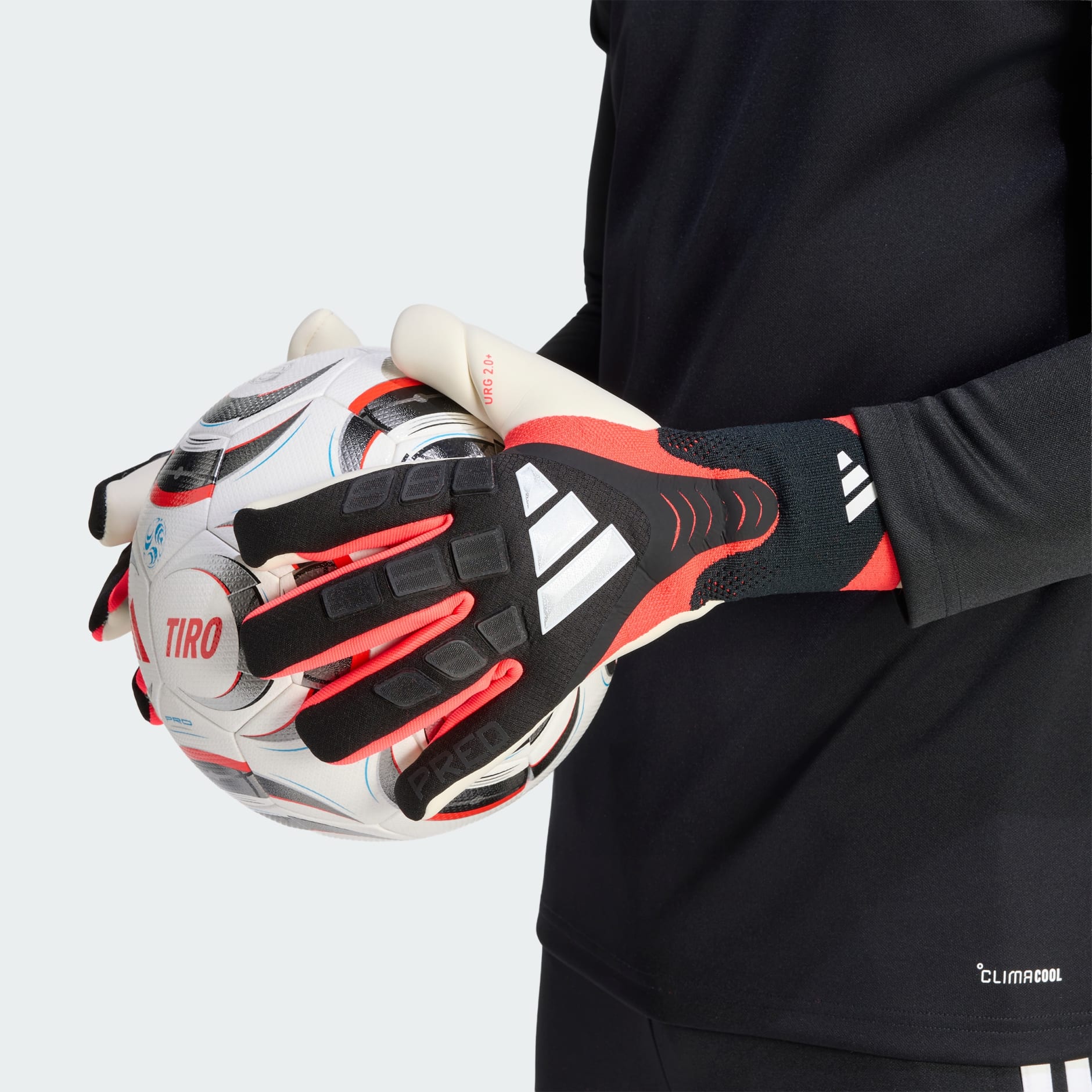 PREDATOR GOALKEEPER GLOVE PRO