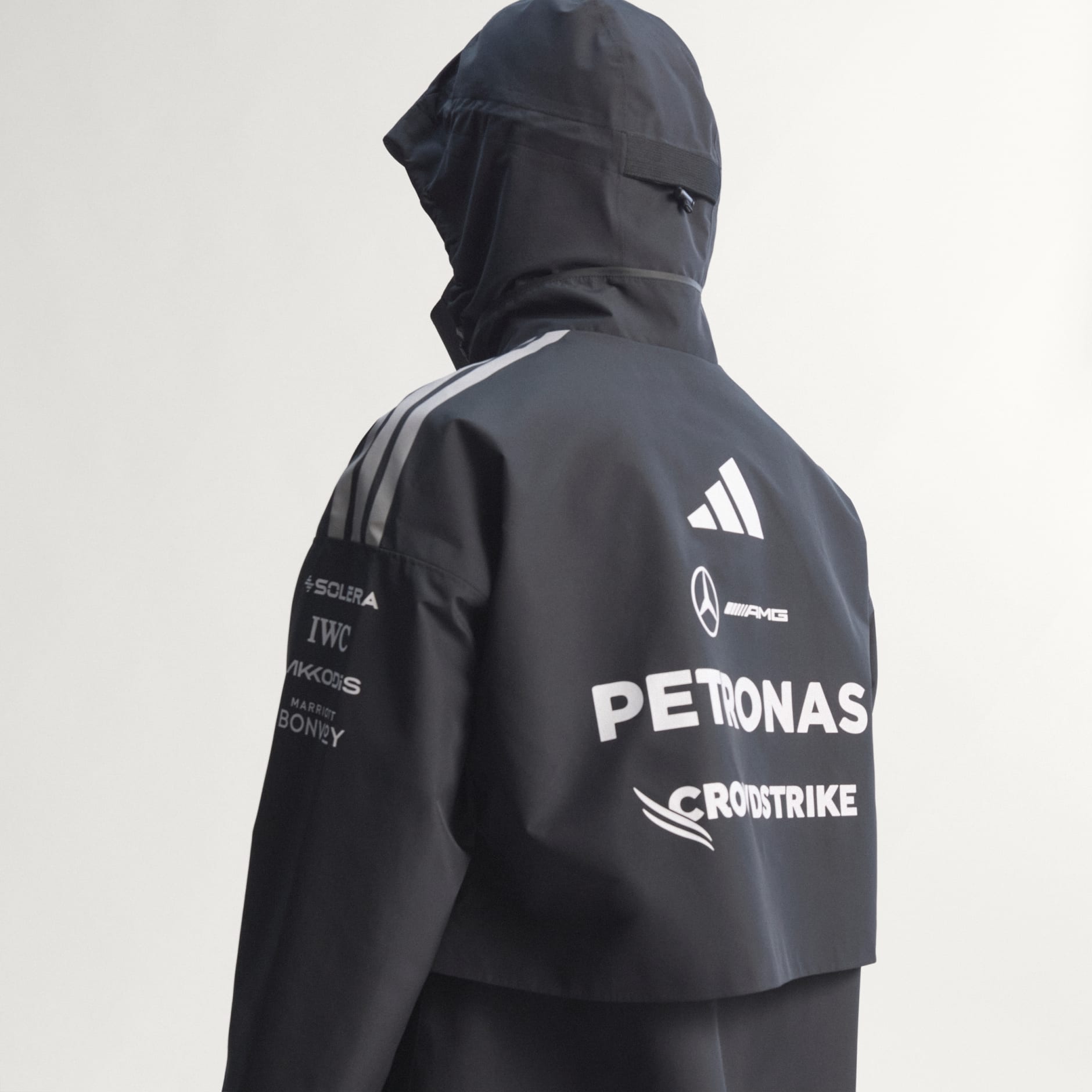 PARKA DE PLOAIE MERCEDES - AMG PETRONAS FORMULA 1 TEAM ENGINEERS