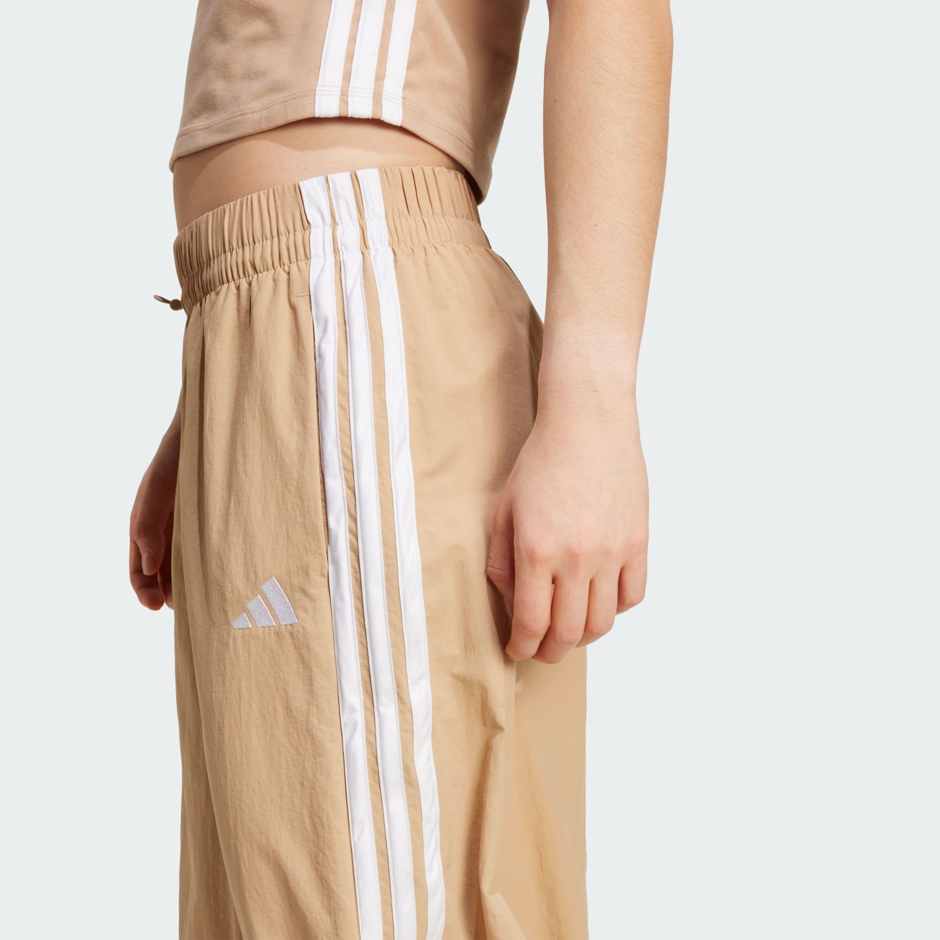 Essentials 3-Stripes Lifestyle Woven Parachute Pants