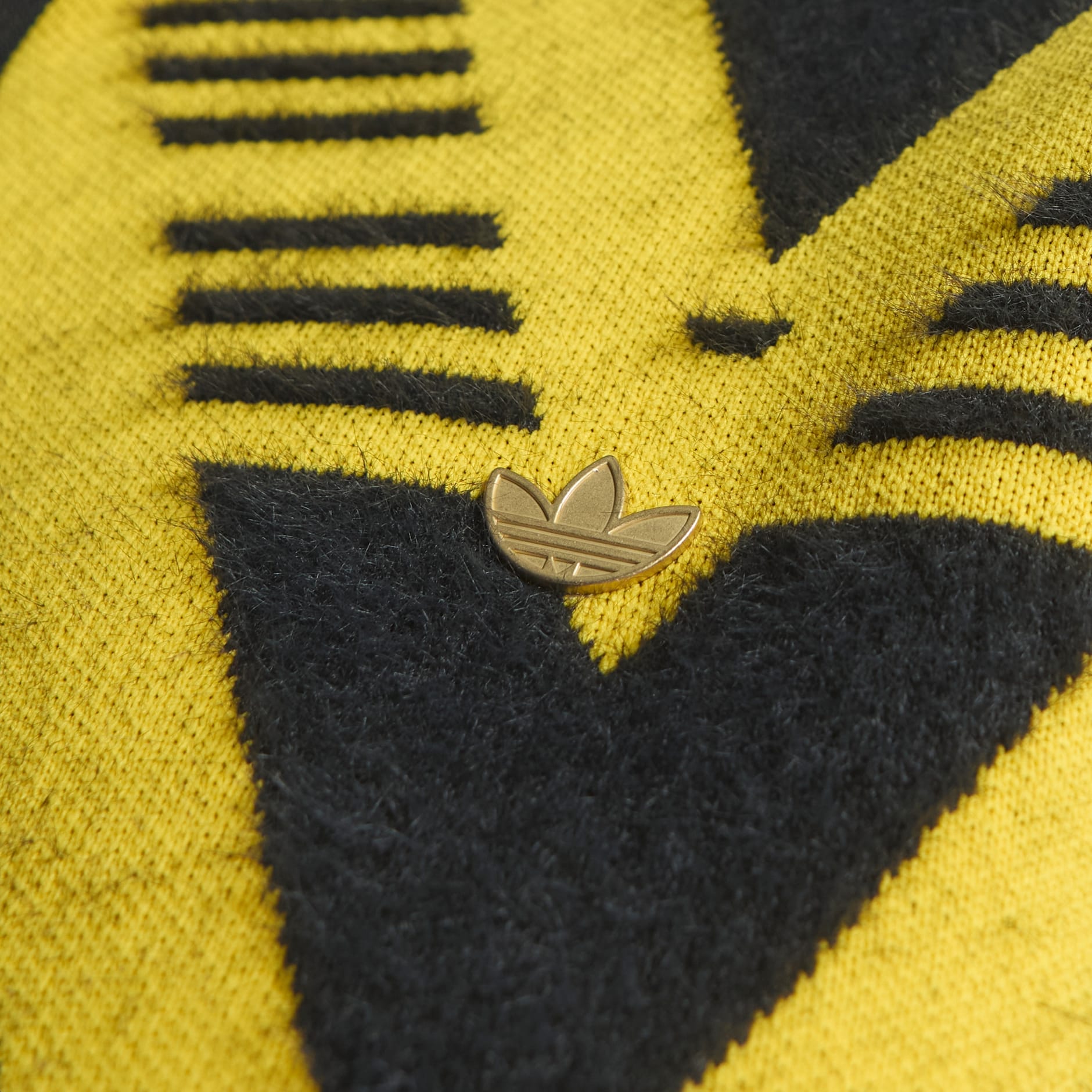 PLETENI DŽEMPER S PATENTNIM ZATVARAČEM POLOVICOM DULJINE