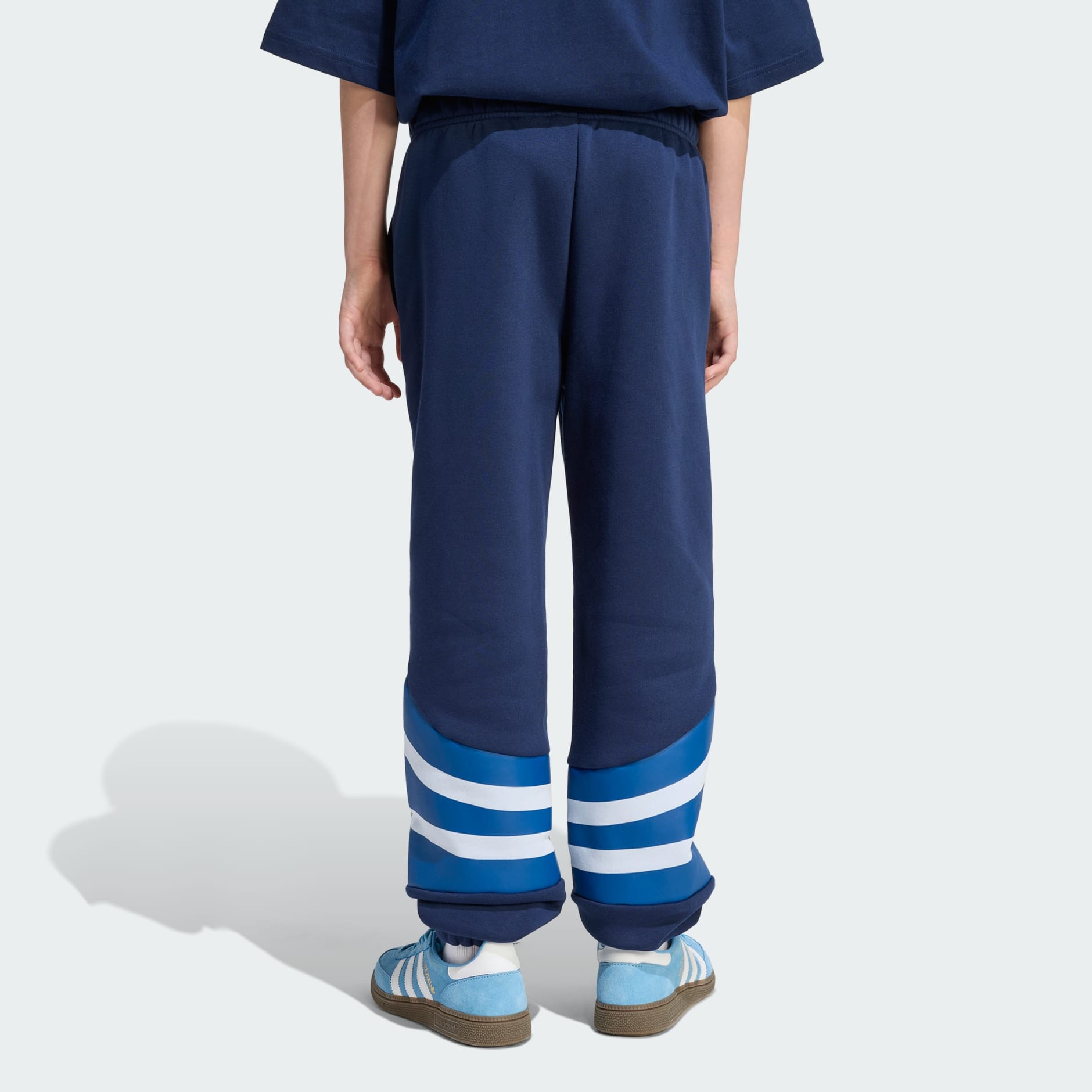 DONJI DIO TRENIRKE &Scaron;IROKOG KROJA SANTIAGO