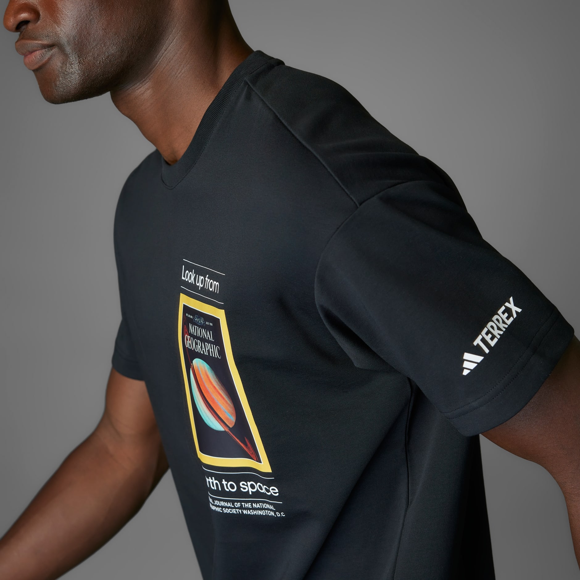 adidas National Geographic UF AEROREADY 圖案 T 恤