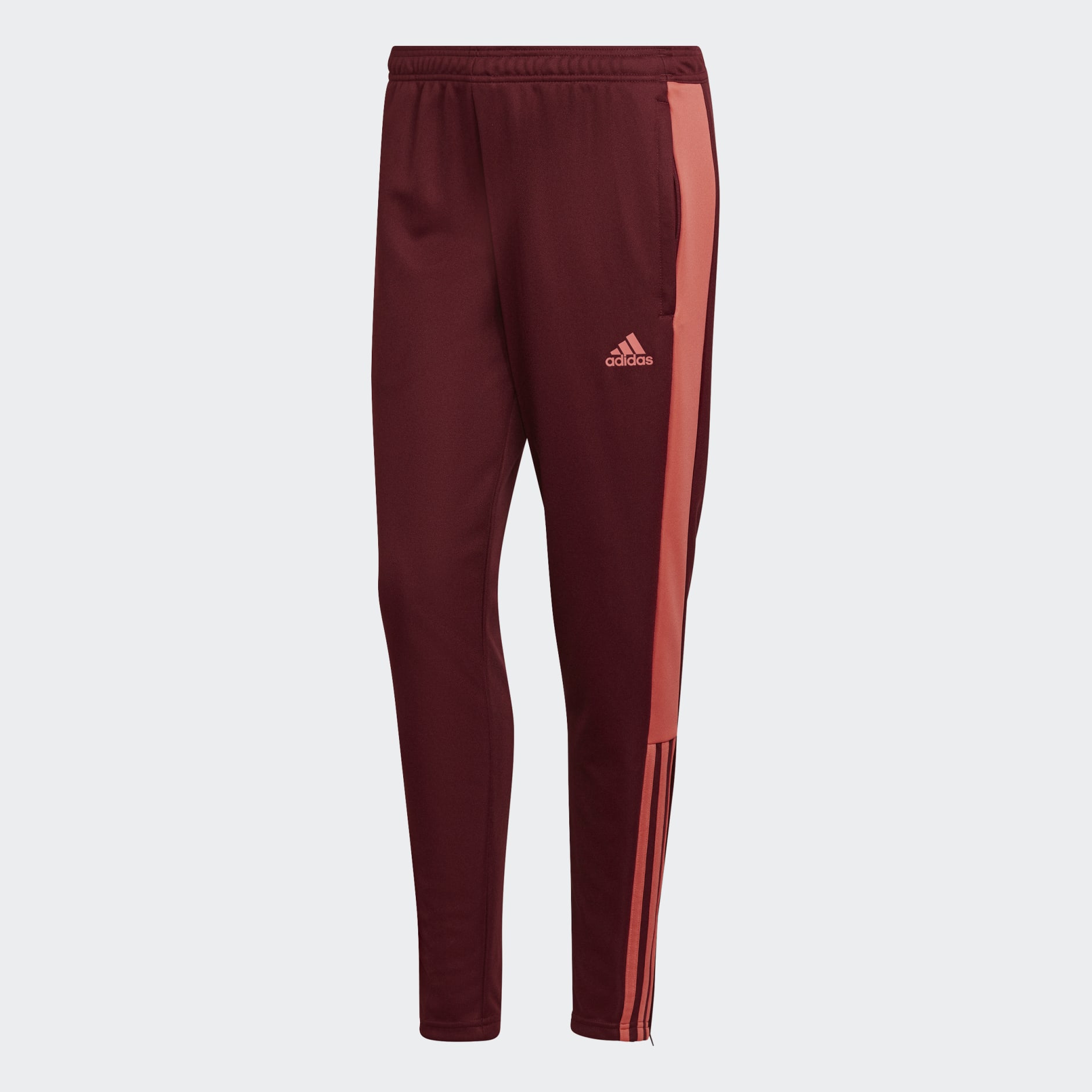 Tiro Essential Pants